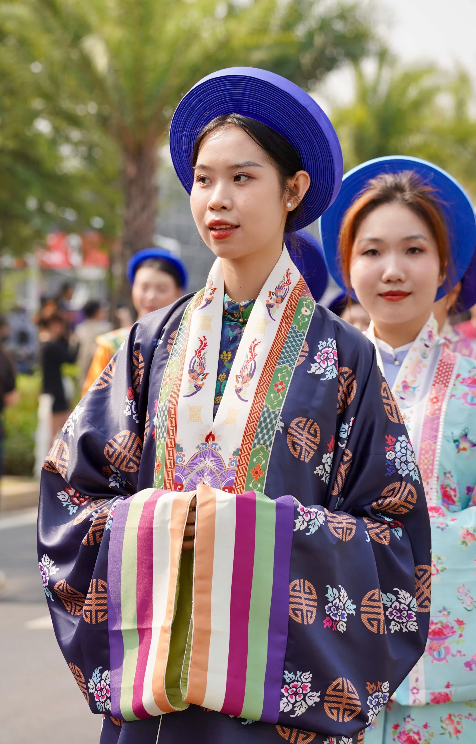 anh-trai-vuot-ngan-chong-gai34.jpg