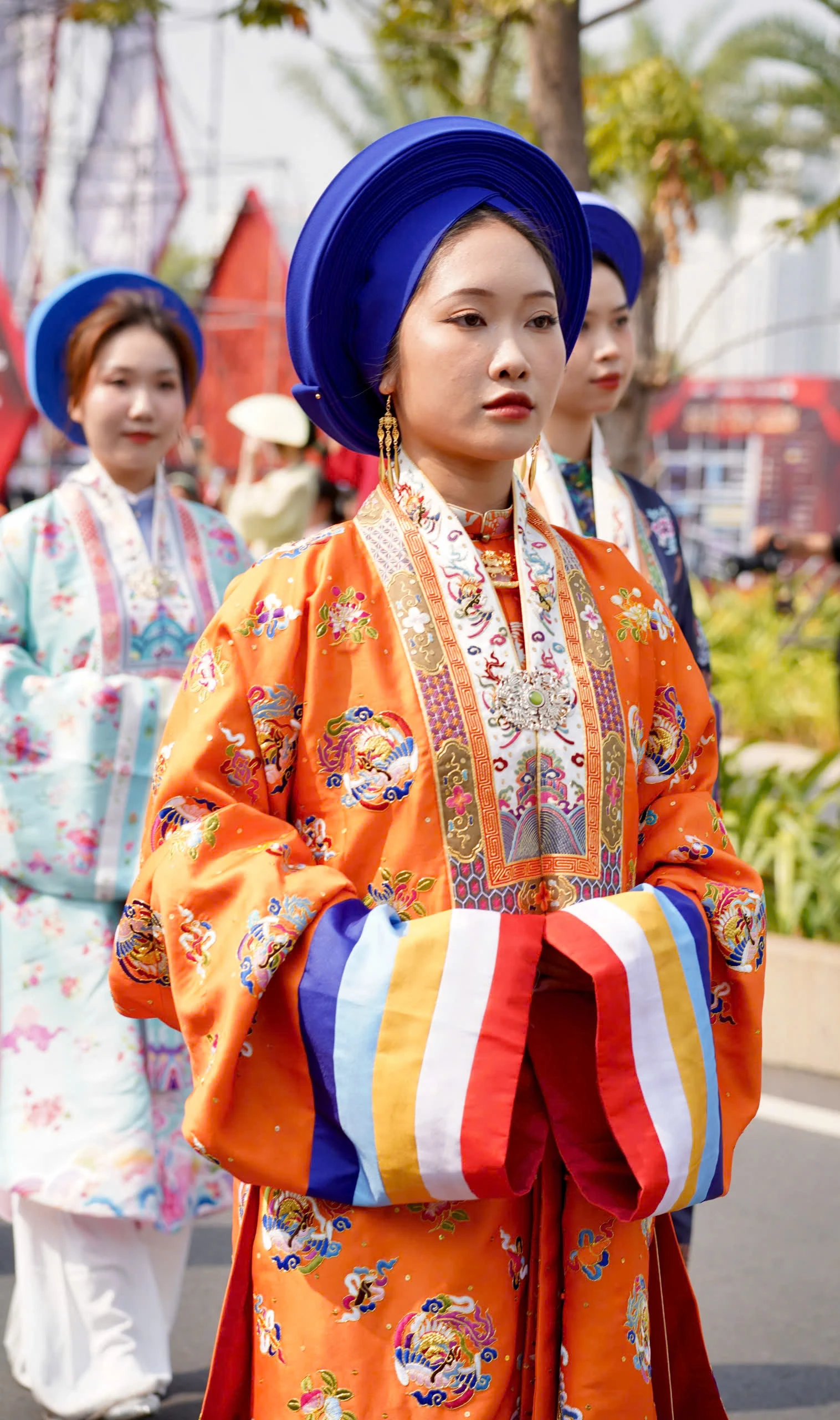 anh-trai-vuot-ngan-chong-gai35.jpg