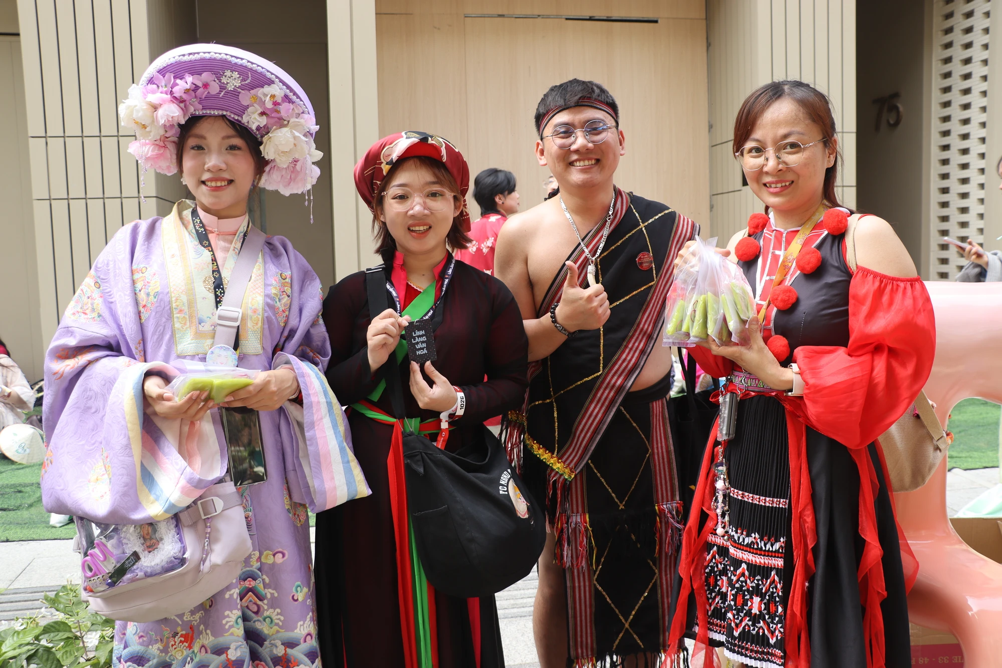 anh-trai-vuot-ngan-chong-gai36.JPG