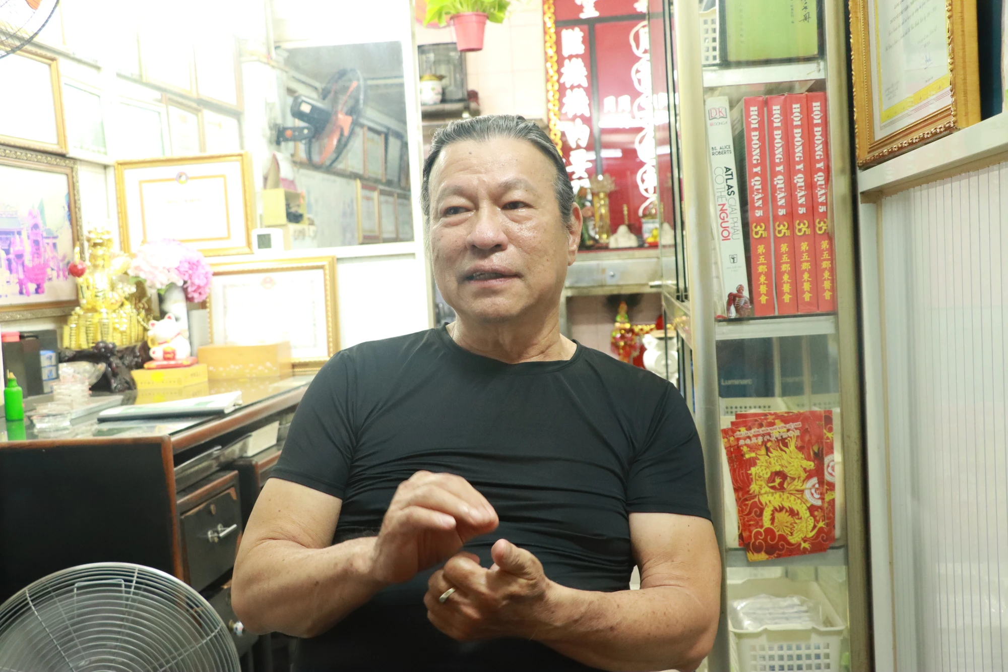 lan-su-rong1.JPG