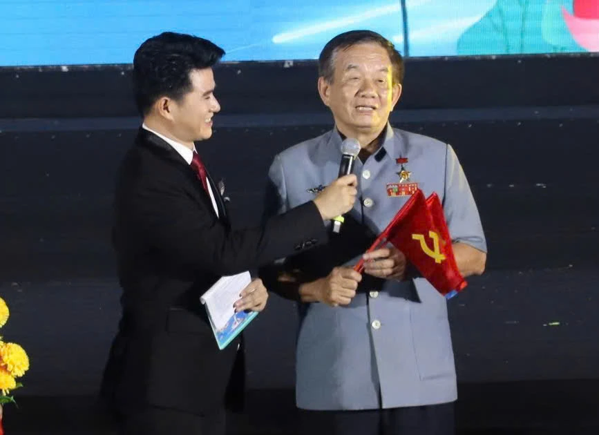 ban-truong-ca-hoa-binh10.jpg