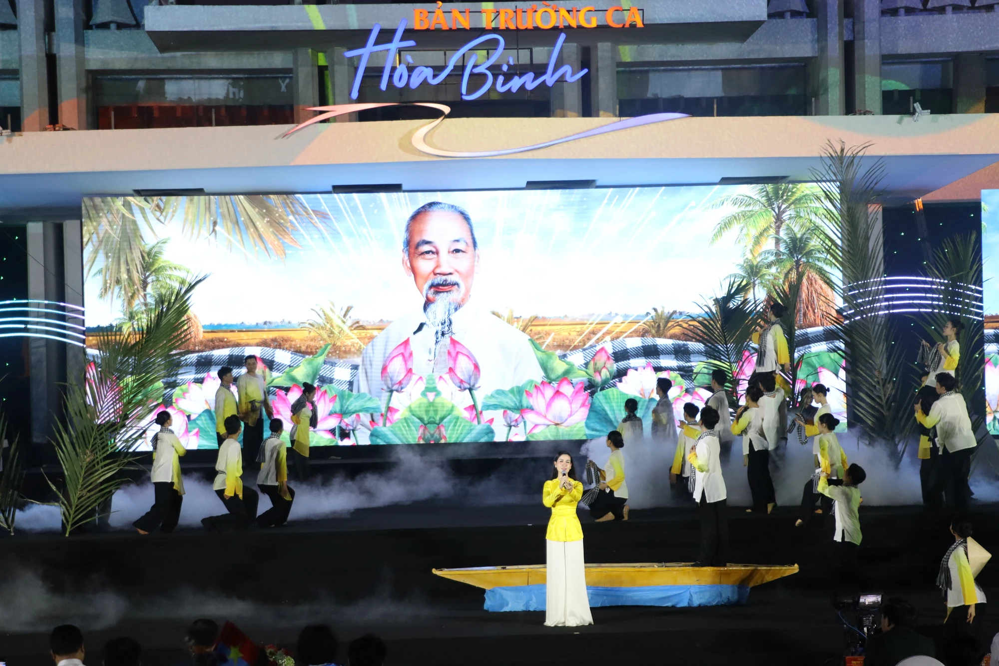 ban-truong-ca-hoa-binh7.JPG
