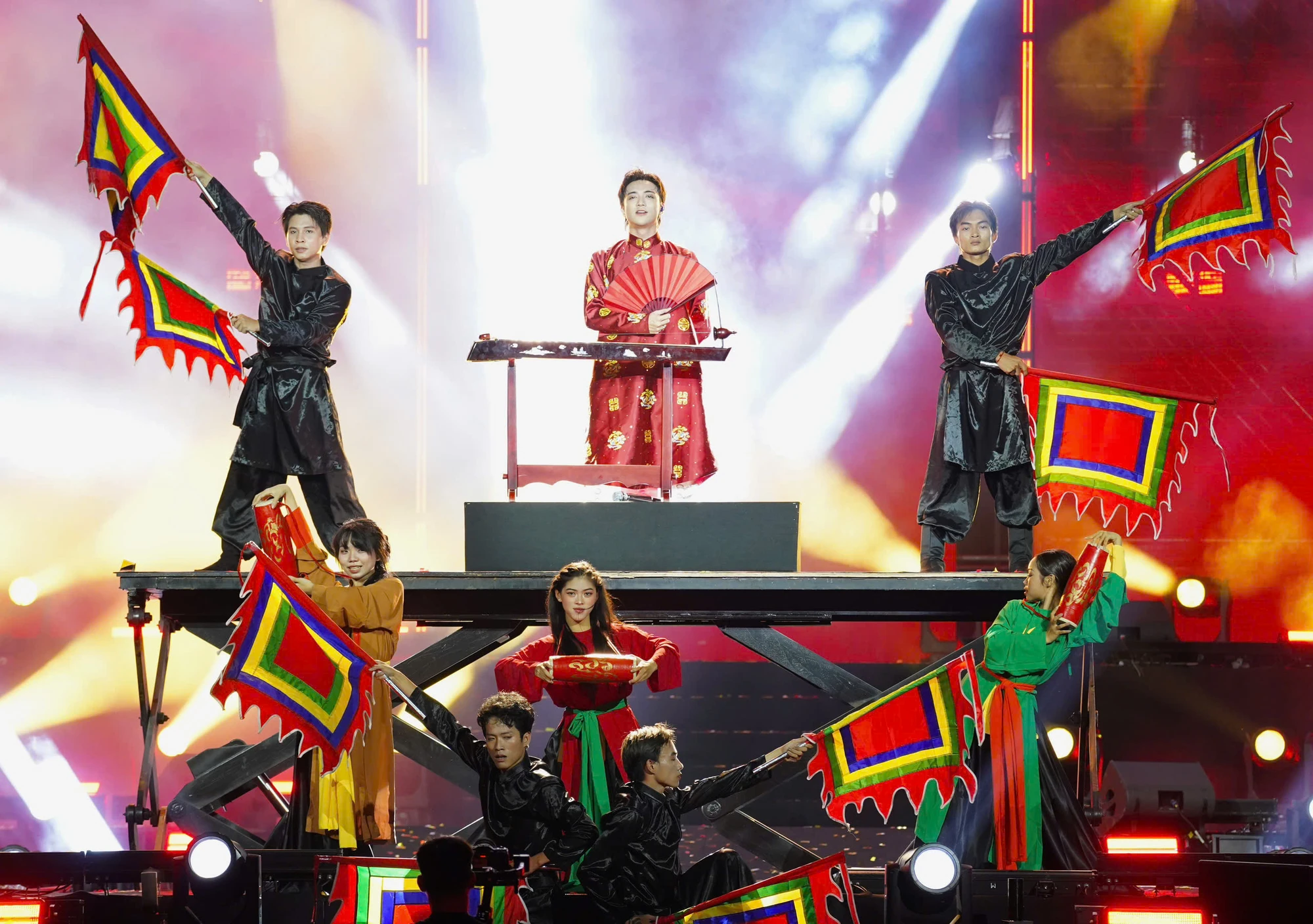vinh-quang-cong-an-nhan-dan-viet-nam15.jpg
