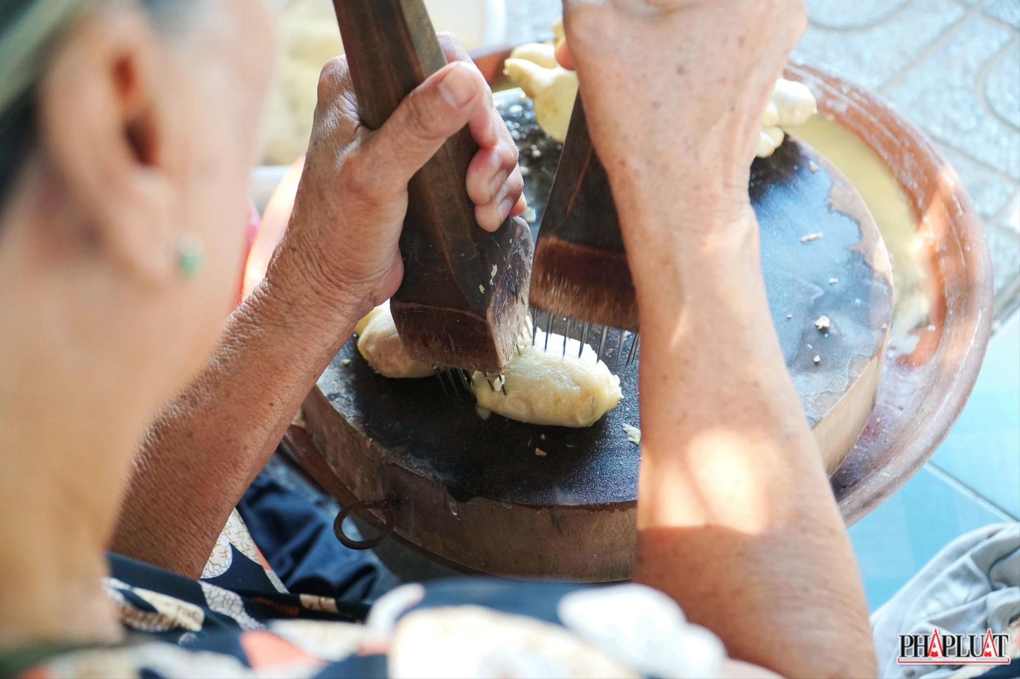anh-12-lang-mut-gung-tai-binh-duong-7614-1314-853.jpg