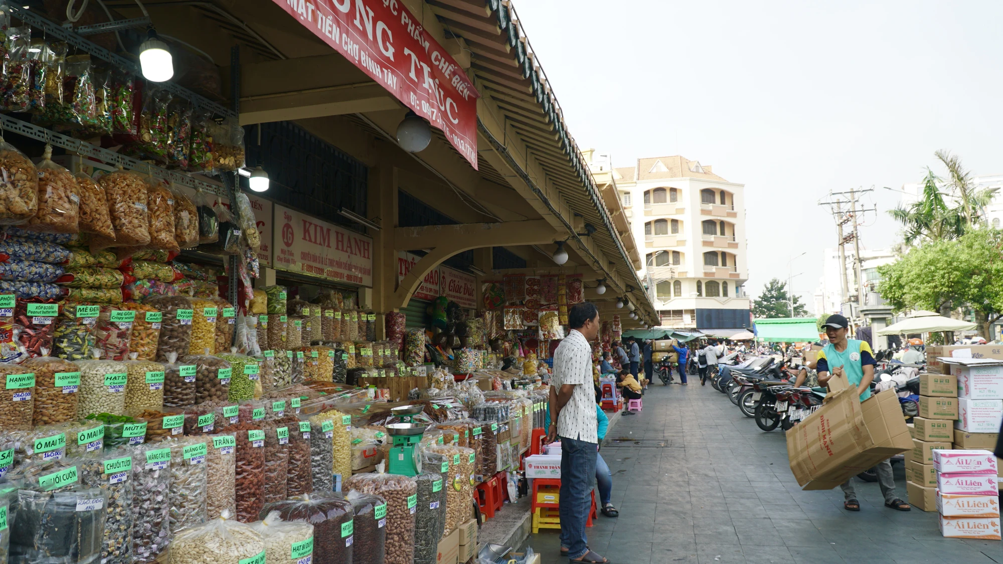 8-cho-Binh-Tay.jpg