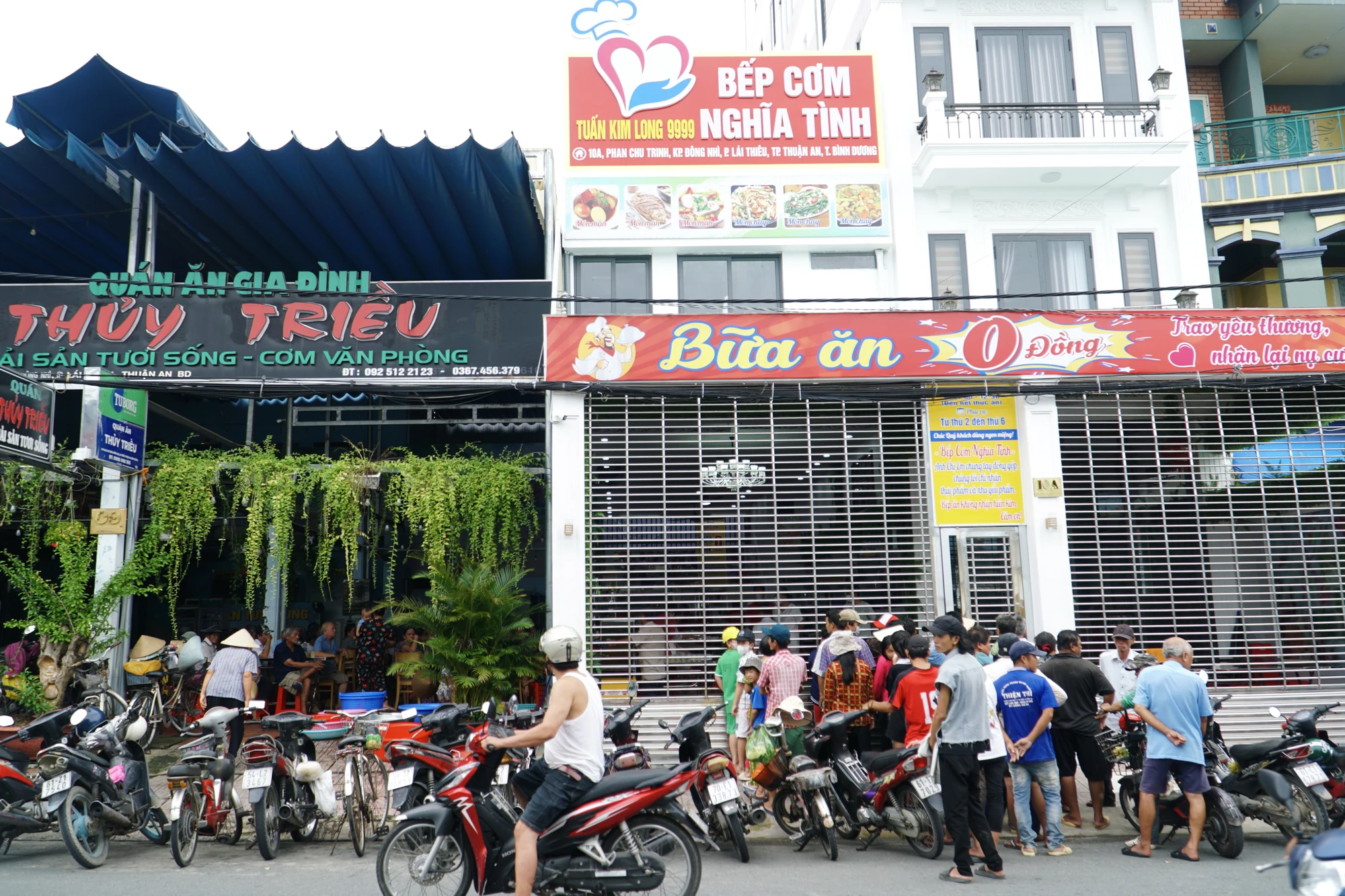 Cơm miễn phí
