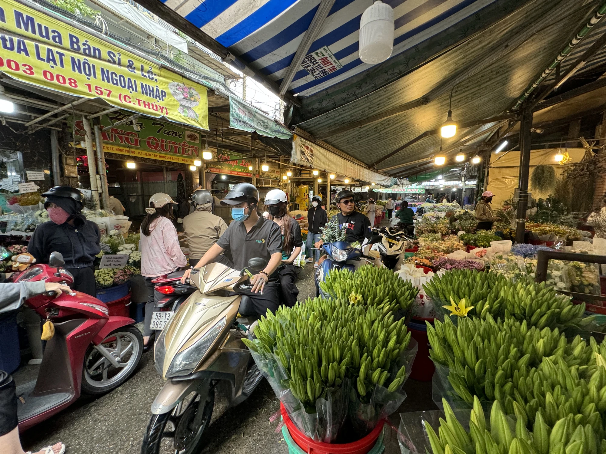 chợ hoa lớn