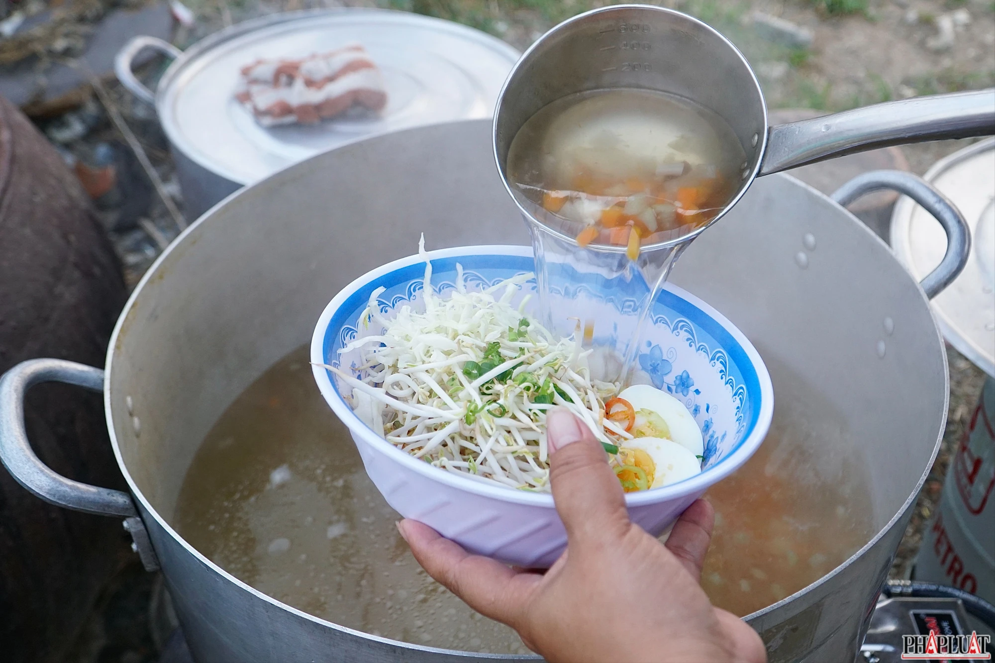 14 -tiem-mi-goi.jpg