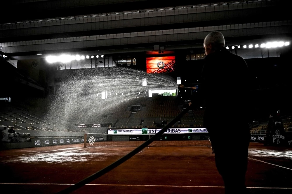 mat-san-dat-nen-roland-garros.jpg