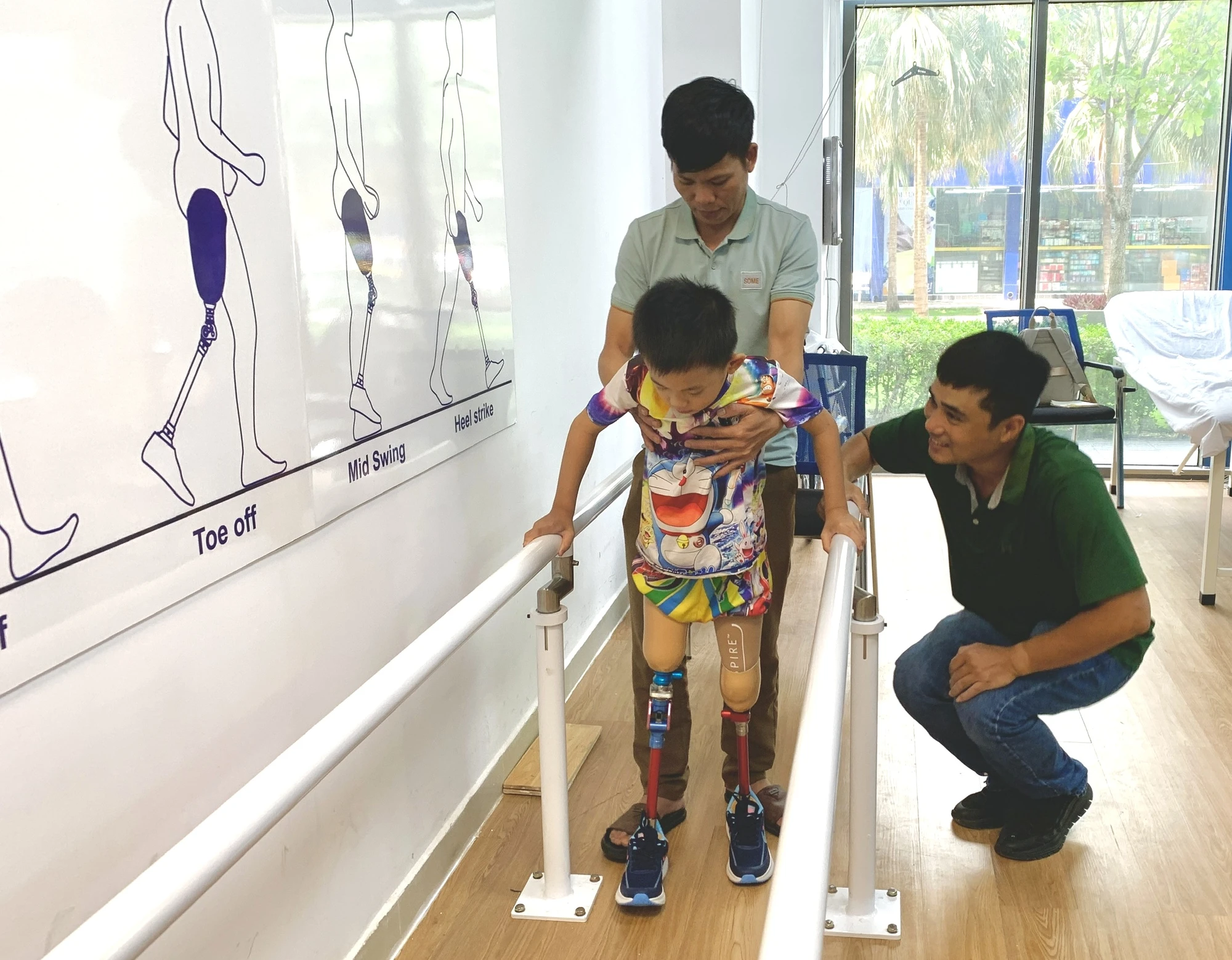 Từ trang báo đến đời sống: Khi ngòi bút thắp lên những phép màu đời thực