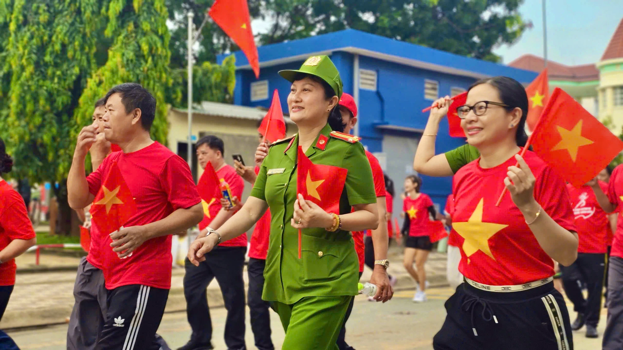 Phát động chương trình 'Cùng Việt Nam tiến bước' góp 1 tỉ bước chân tiến vào kỷ nguyên mới
