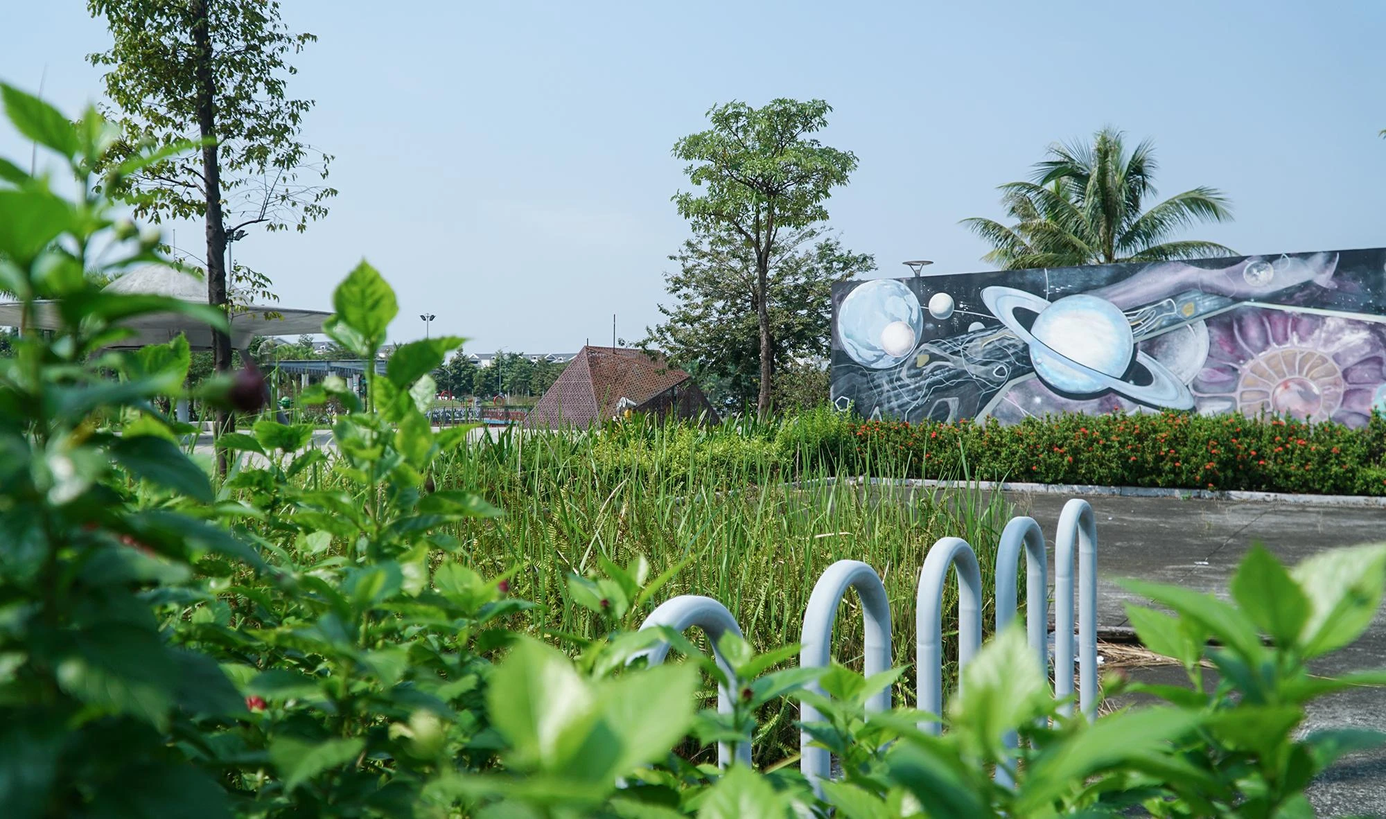 Được biết, Công viên được xây dựng với chủ đề về thiên văn học mang tính nghiên cứu và giải trí, có diện tích gần bằng với Cung thiên văn Kazan (Nga) - nơi được mệnh danh là công viên Thiên văn học đầu tiên của thế giới - rộng 15ha. Được biết, Công viên được xây dựng với chủ đề về thiên văn học mang tính nghiên cứu và giải trí, có diện tích gần bằng với Cung thiên văn Kazan (Nga) - nơi được mệnh danh là công viên Thiên văn học đầu tiên của thế giới - rộng 15ha.