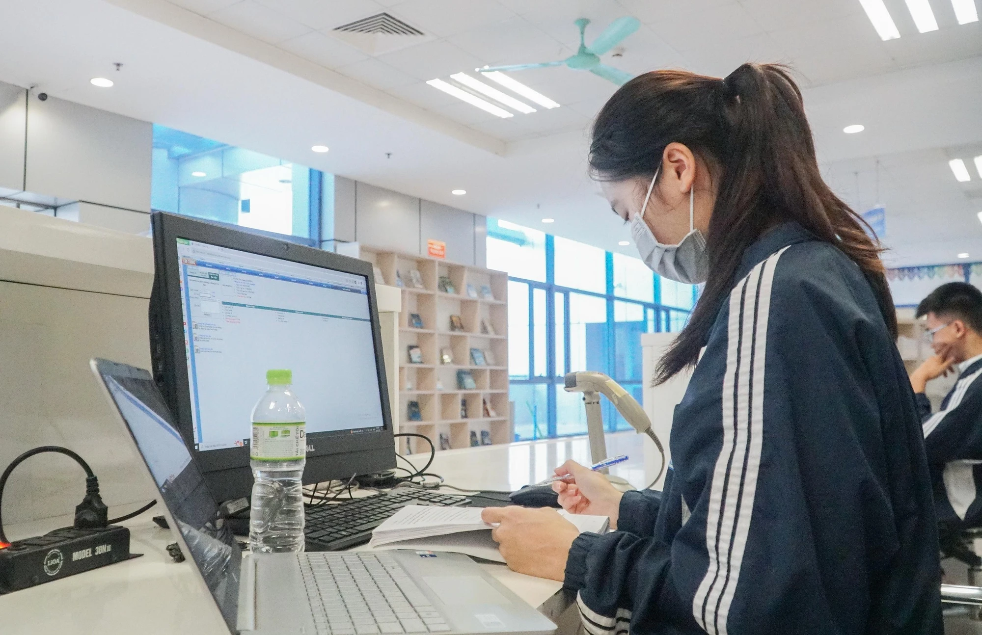 Trong vòng hơn một tháng (15-10 đến 21-11), số lượng truy cập cơ sở dữ liệu lên đến 19.000 lượt. Trong vòng hơn một tháng (15-10 đến 21-11), số lượng truy cập cơ sở dữ liệu lên đến 19.000 lượt.