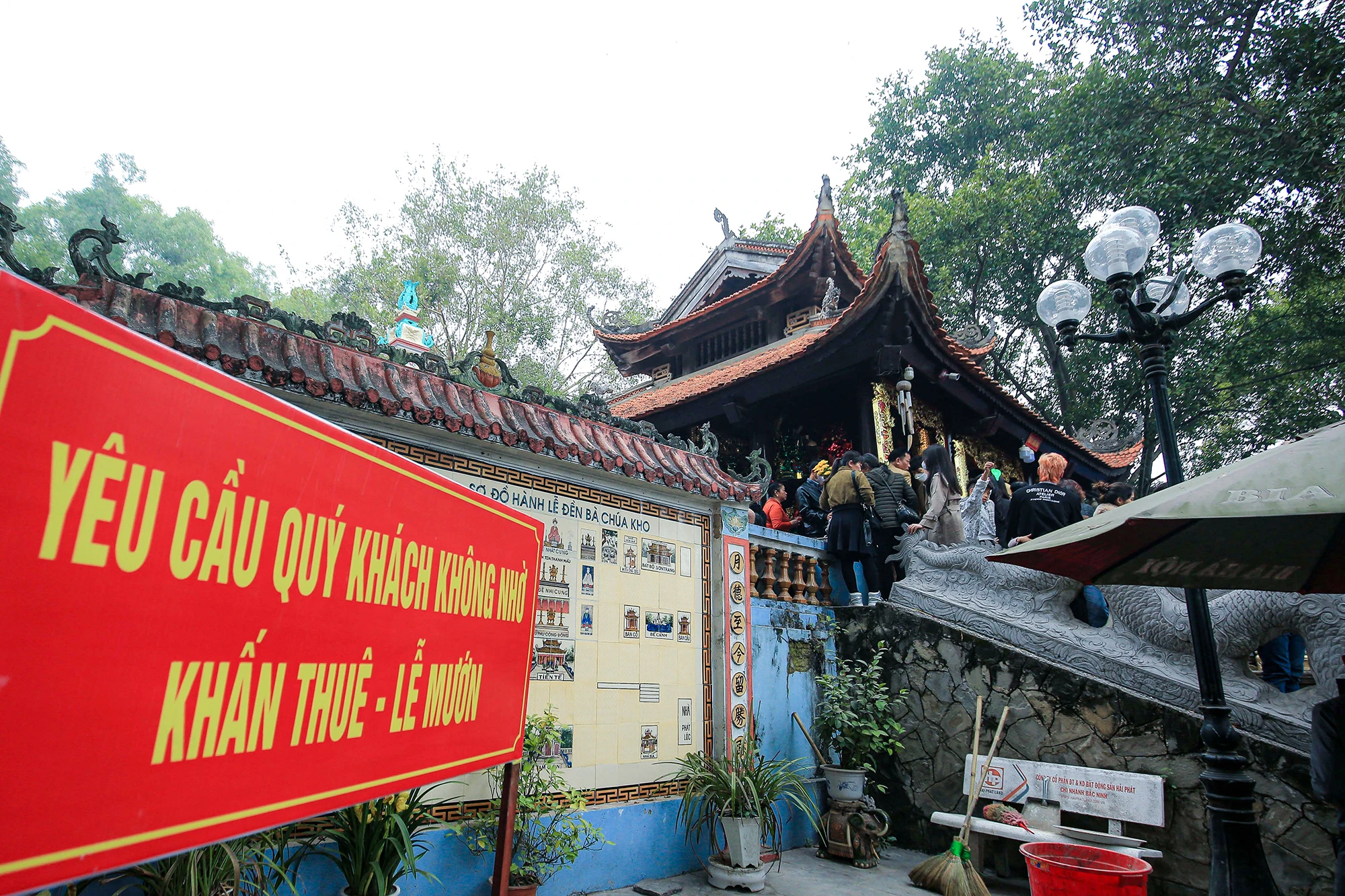 Ban quản lý Khu di tích đình, đền, chùa khu Cổ Mễ (TP Bắc Ninh) cho biết, sau hai năm dịch bệnh nhà đền phải đóng cửa. Năm nay dịch bệnh đã được kiểm soát nên dự kiến du khách thập phương sẽ đến đền Bà Chúa Kho rất đông. Ban quản lý Khu di tích đình, đền, chùa khu Cổ Mễ (TP Bắc Ninh) cho biết, sau hai năm dịch bệnh nhà đền phải đóng cửa. Năm nay dịch bệnh đã được kiểm soát nên dự kiến du khách thập phương sẽ đến đền Bà Chúa Kho rất đông.