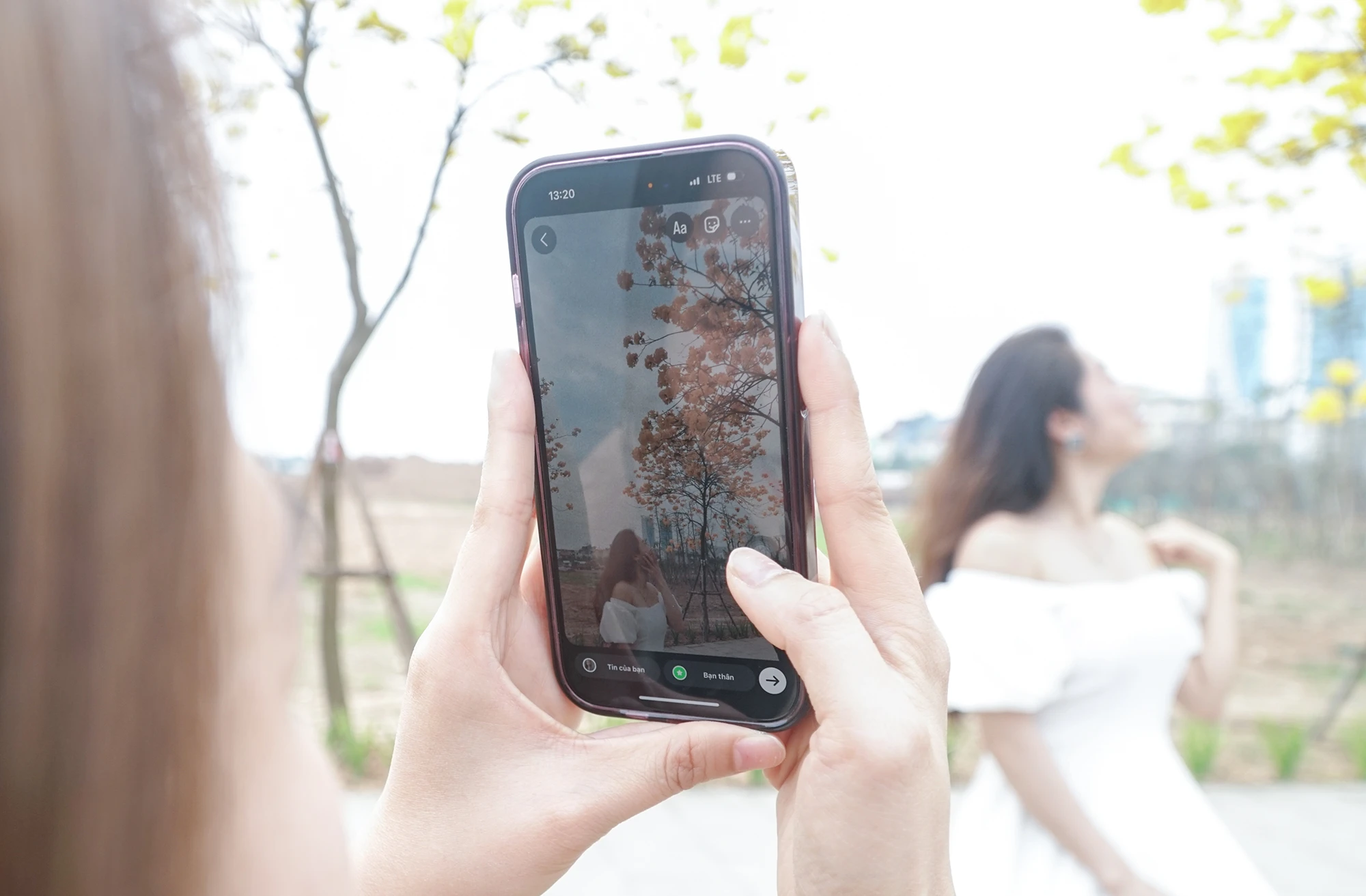 Ai cũng muốn lưu cho mình những bức ảnh đẹp nhất giữa đất trời mùa xuân ở Hà Nội. Ai cũng muốn lưu cho mình những bức ảnh đẹp nhất giữa đất trời mùa xuân ở Hà Nội.