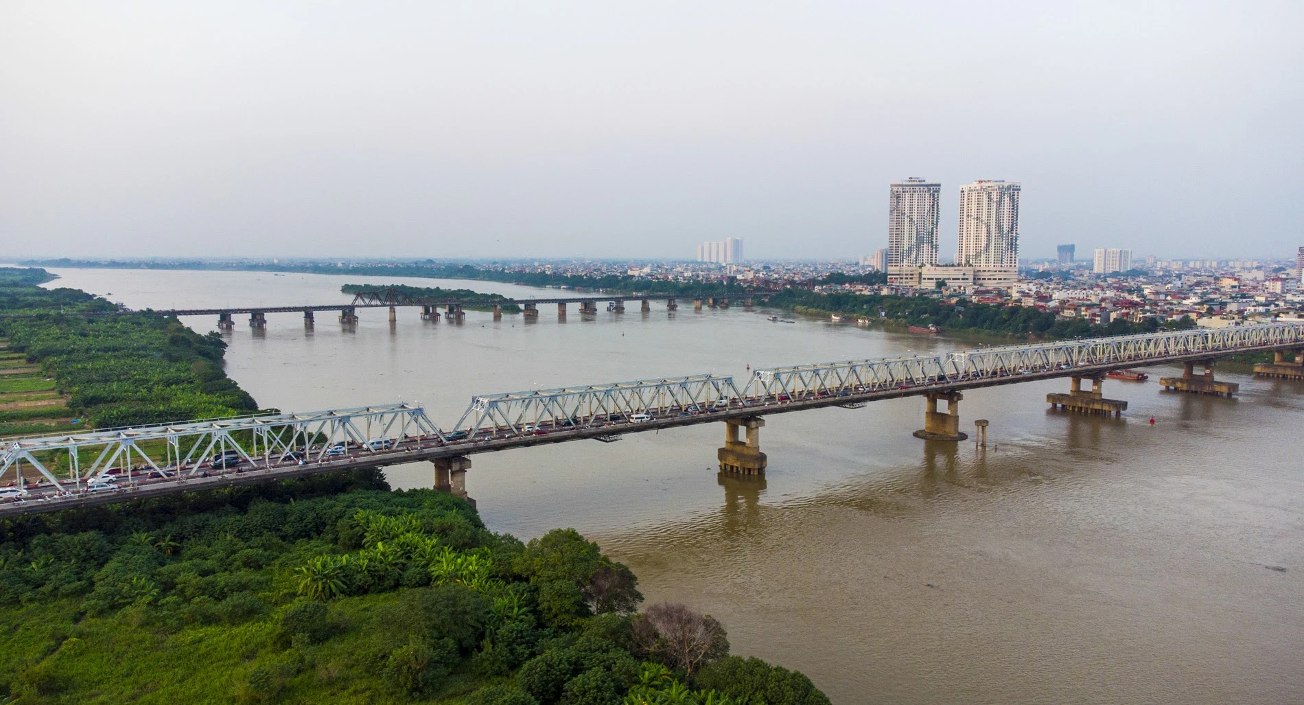 Cầu Chương Dương được đưa vào sử dụng và trở thành nút giao thông quan trọng trong phát triển kinh tế, văn hóa, xã hội hiệu quả của thủ đô trong giai đoạn từ năm 1985 - 1986.
