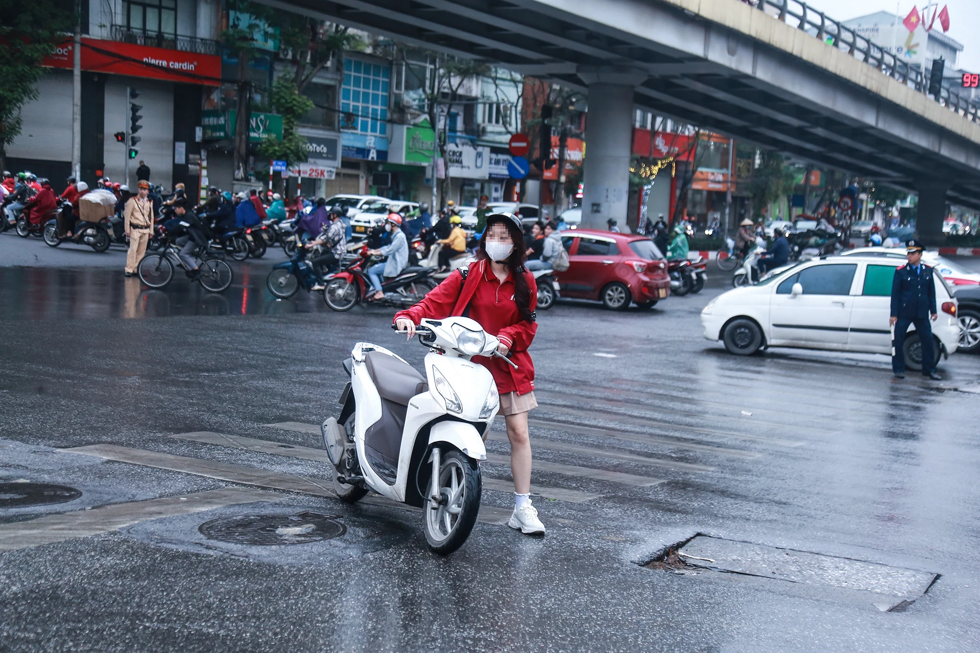 ho-sinh-vi-pham-giao-thong (15).jpg