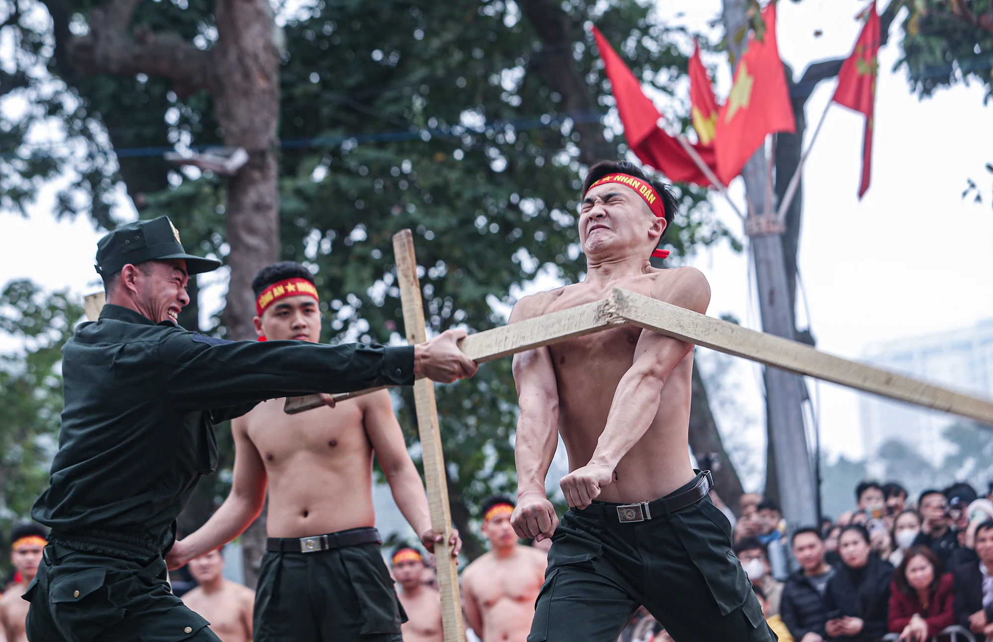 Mãn nhãn với những màn biểu diễn võ thuật của lực lượng Công an Nhân dân