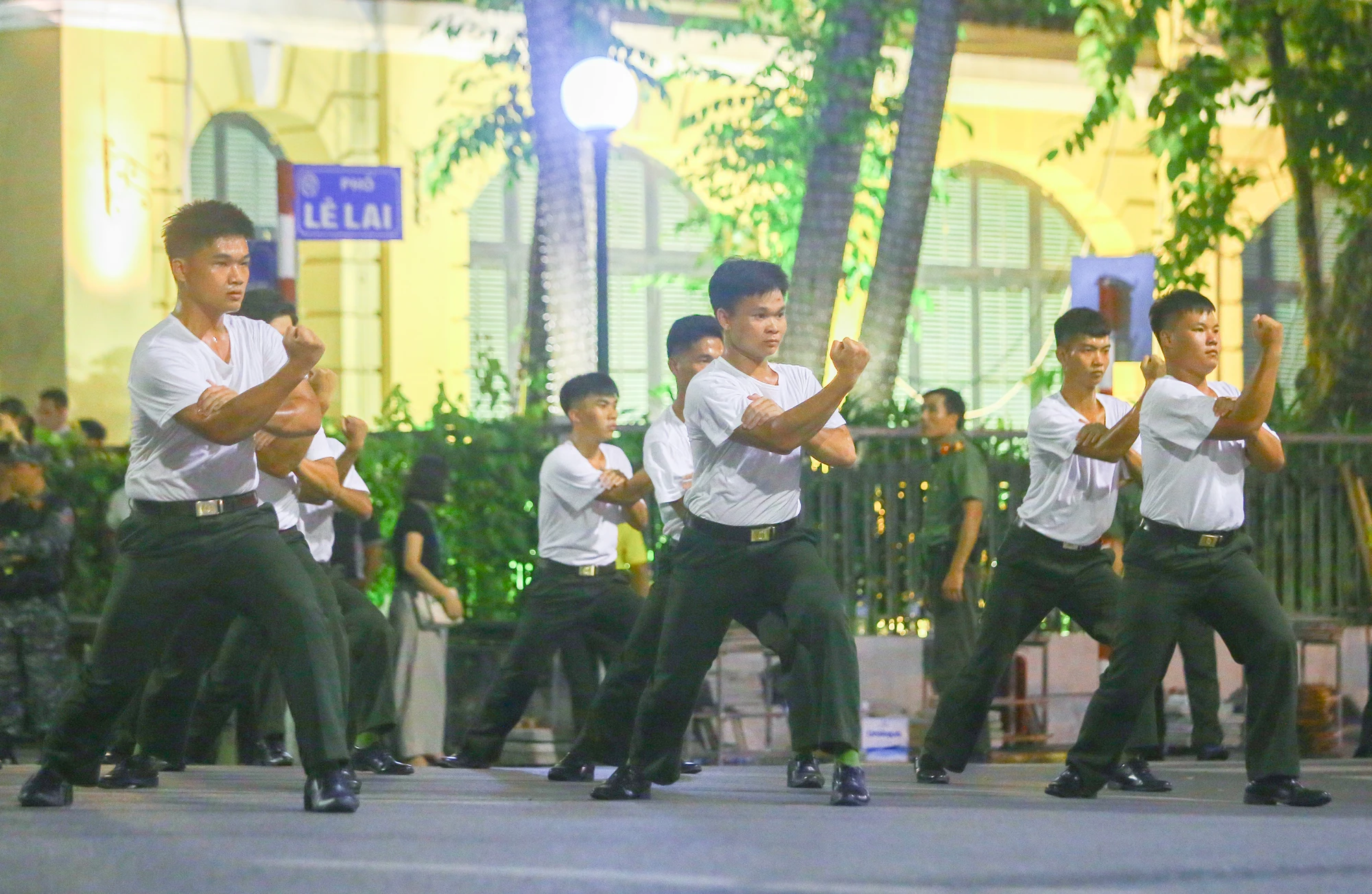 Bo-tu-lenh-bao-ve (14).JPG