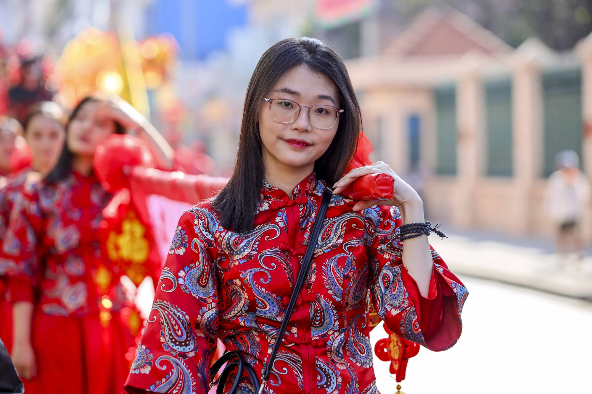 Hơn 800 người Hoa diễu hành trước Tết Nguyên tiêu
