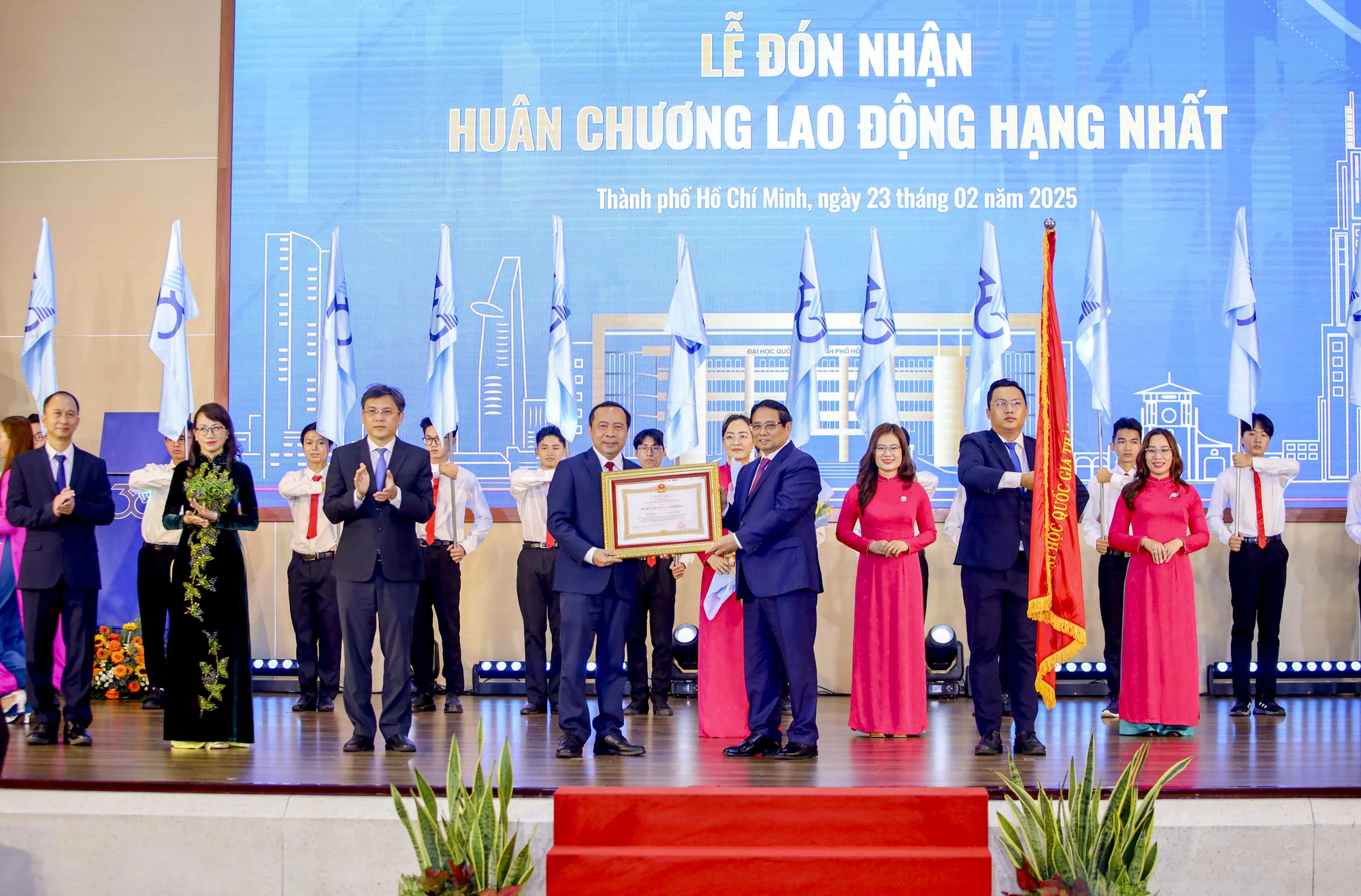 Đại-học-Quoc-gia-tp (13).jpg