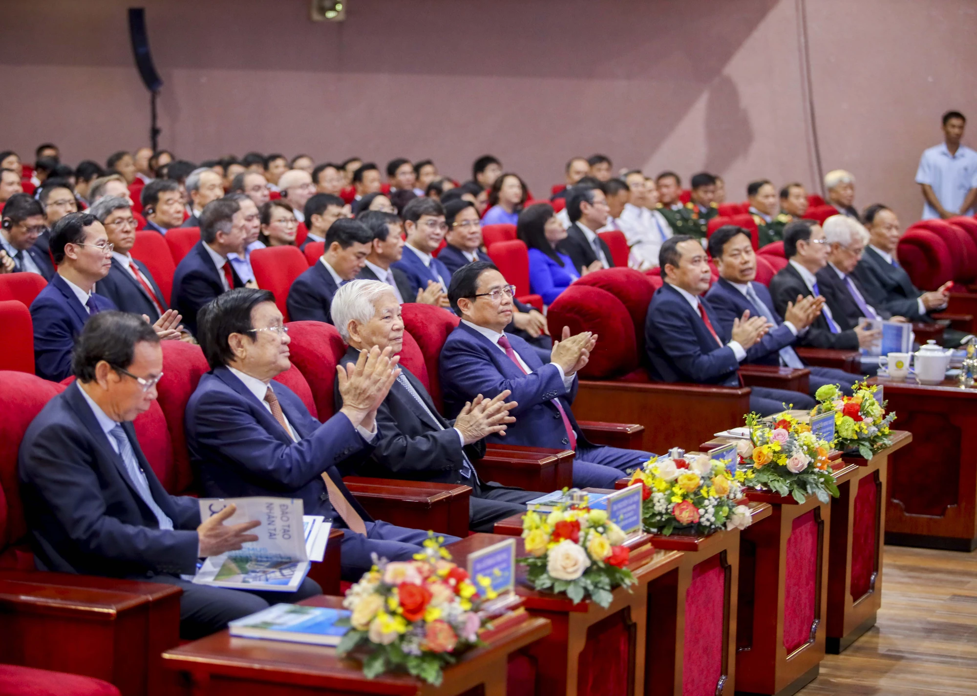 Thủ tướng Phạm Minh Chính chúc mừng Đại học Quốc gia TP.HCM tuổi 30