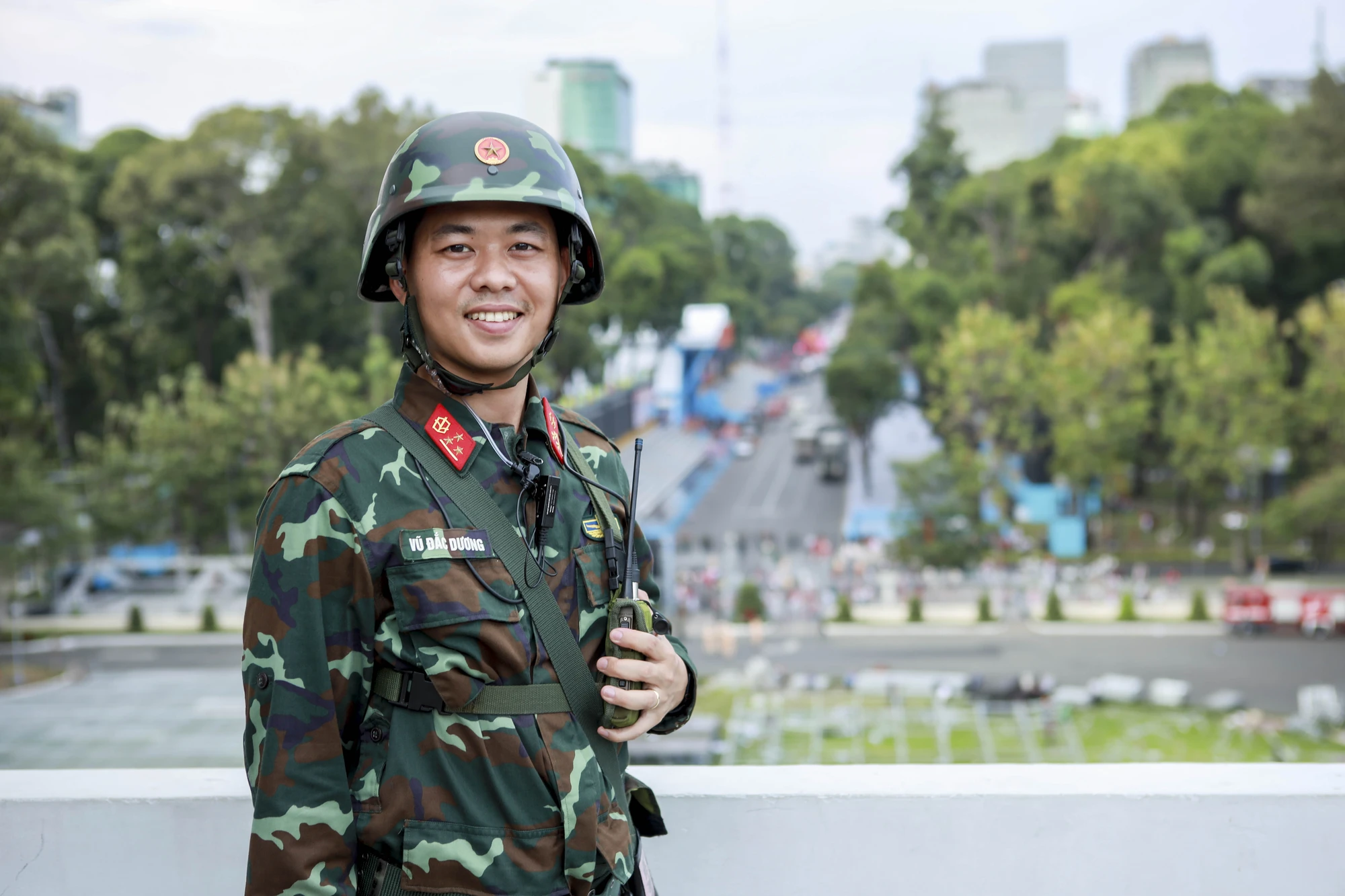 Chiến sĩ hóa học âm thầm đảm bảo an toàn cho diễu binh 30-4 (35).jpg
