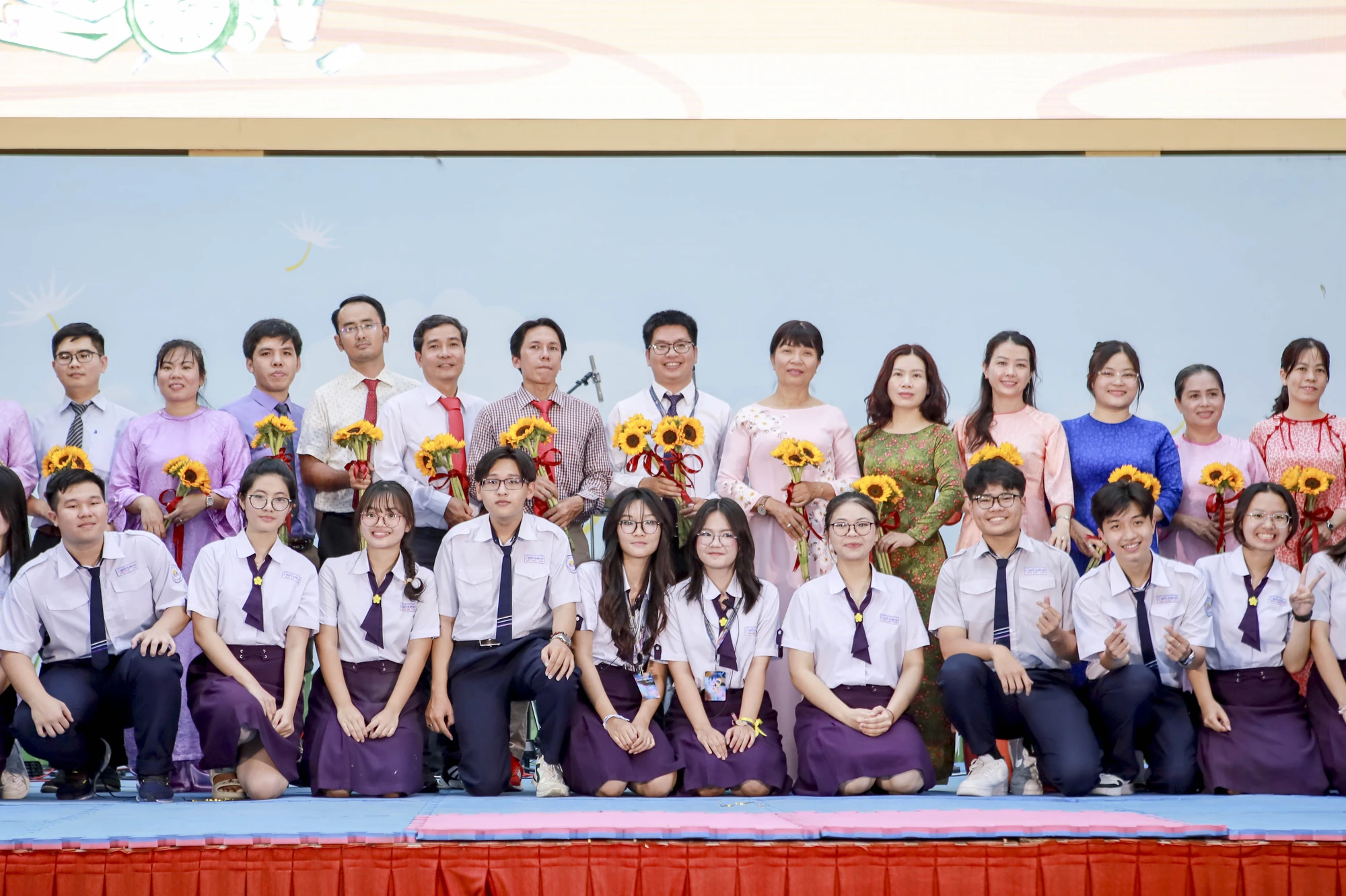 Tri ân và trưởng thành (11).jpg