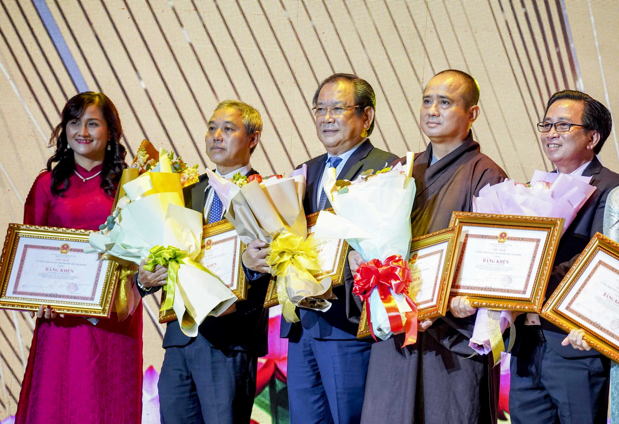 Báo chí TP- Trao giải báo chí (1).jpg