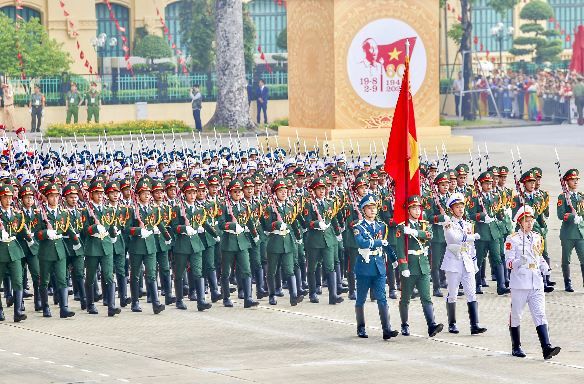 Những Khoảnh khắc không quên trong lễ diễu binh A80