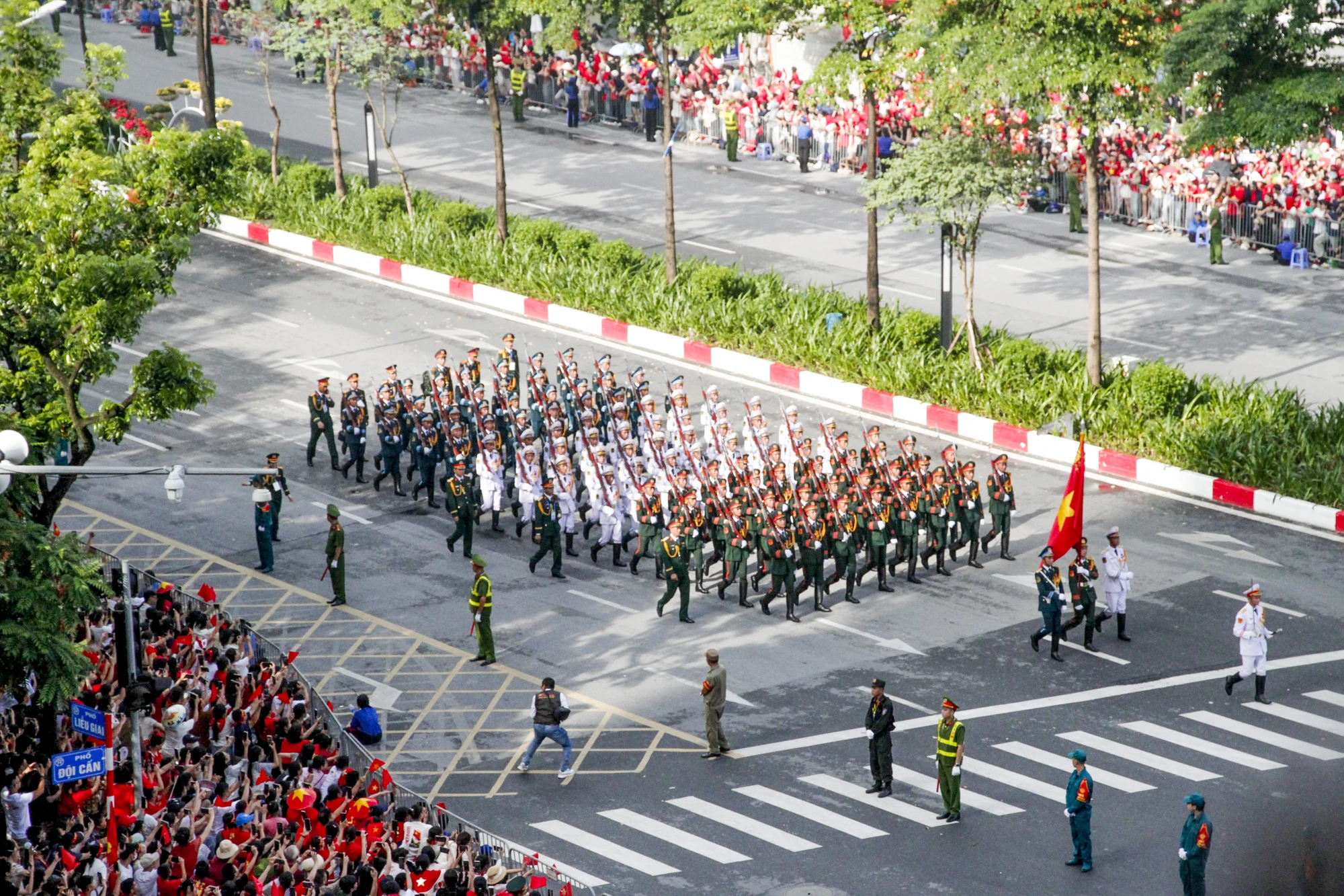 Dieu binh A80 (14).jpg