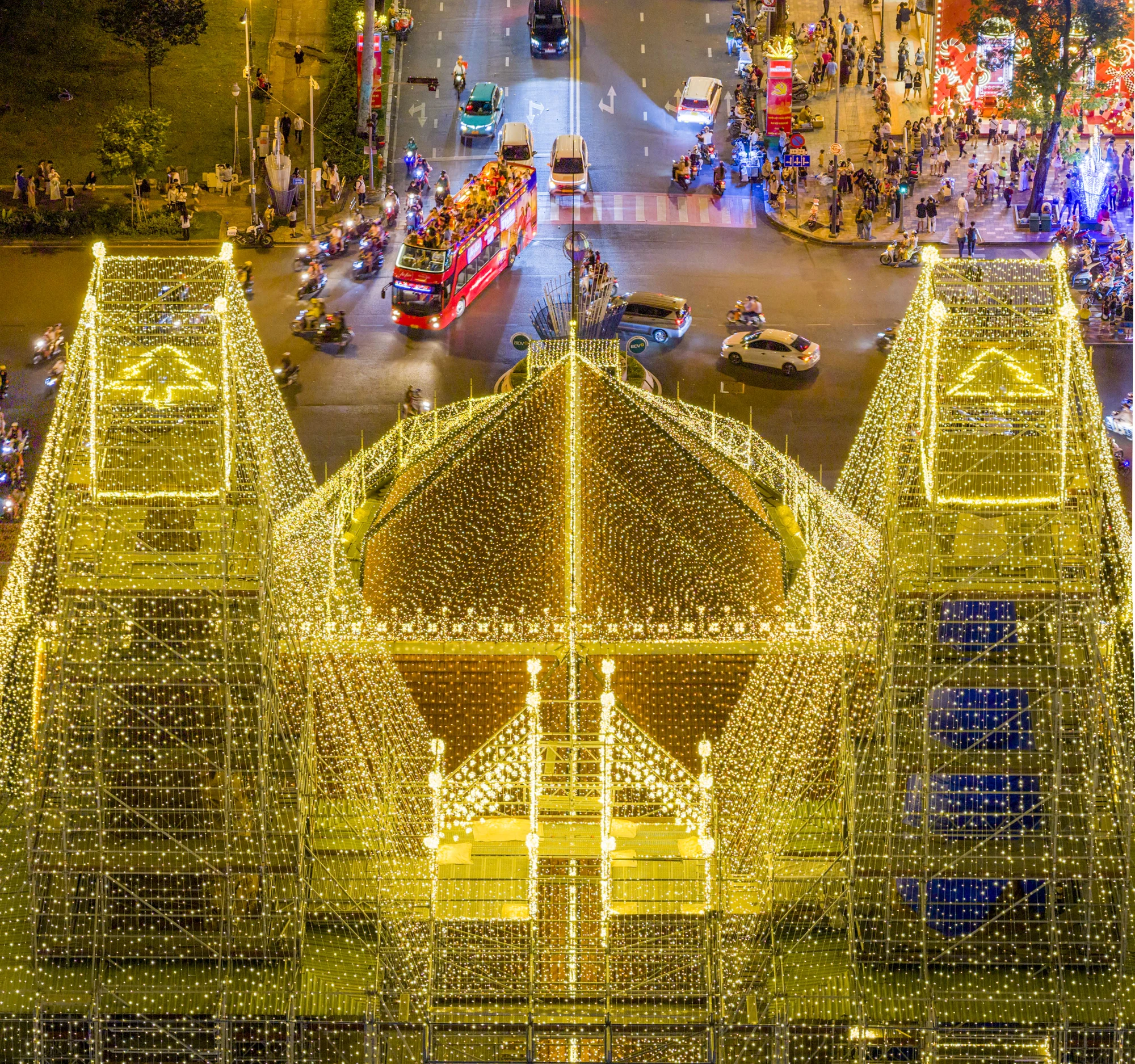 Nha tho Duc Ba Sai Gon (19).jpg