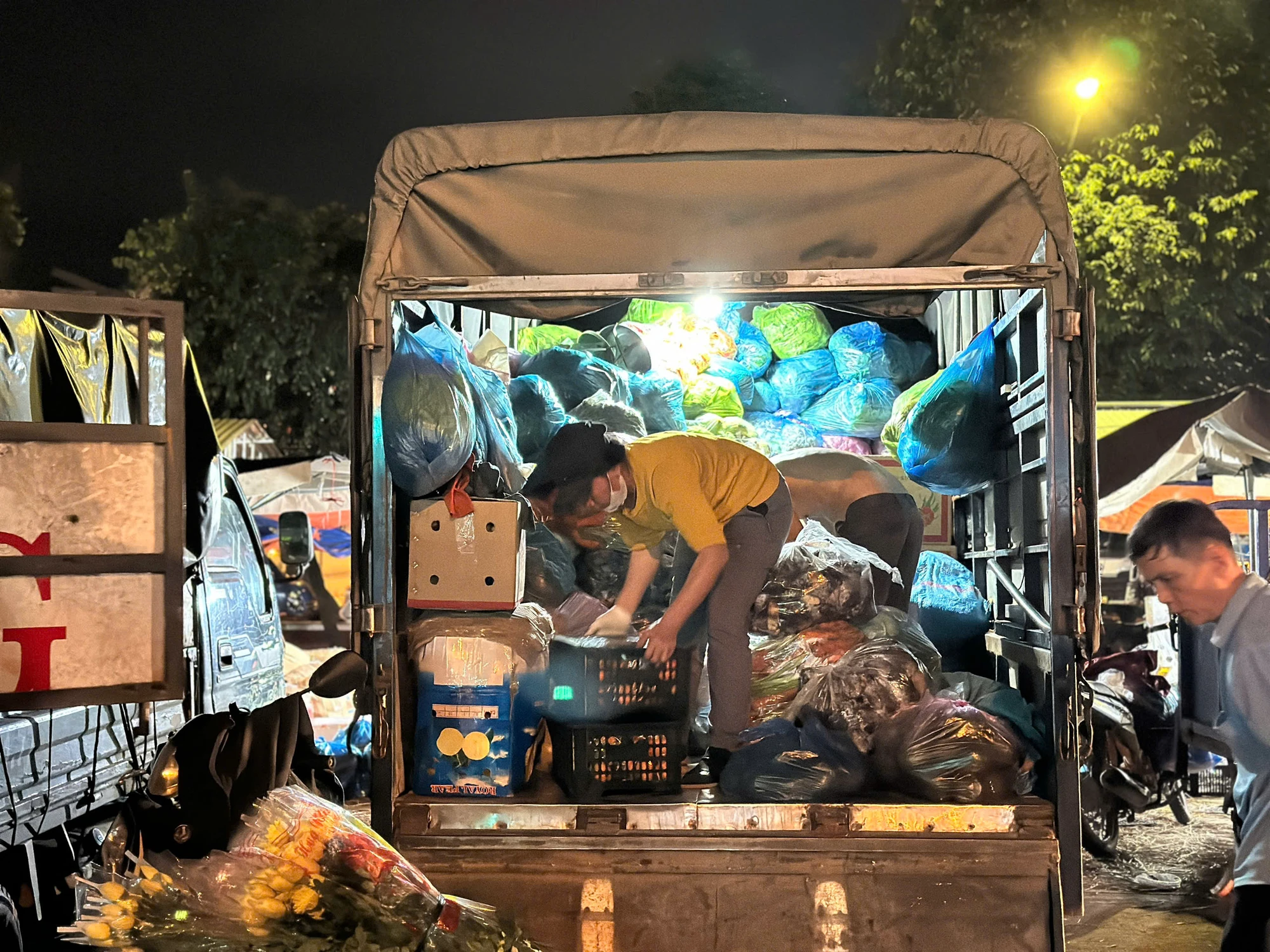 tet-cua-nguoi-cuu-van-tai-cho-dau-moi-lon-nhat-quang-ngai (9).jpg