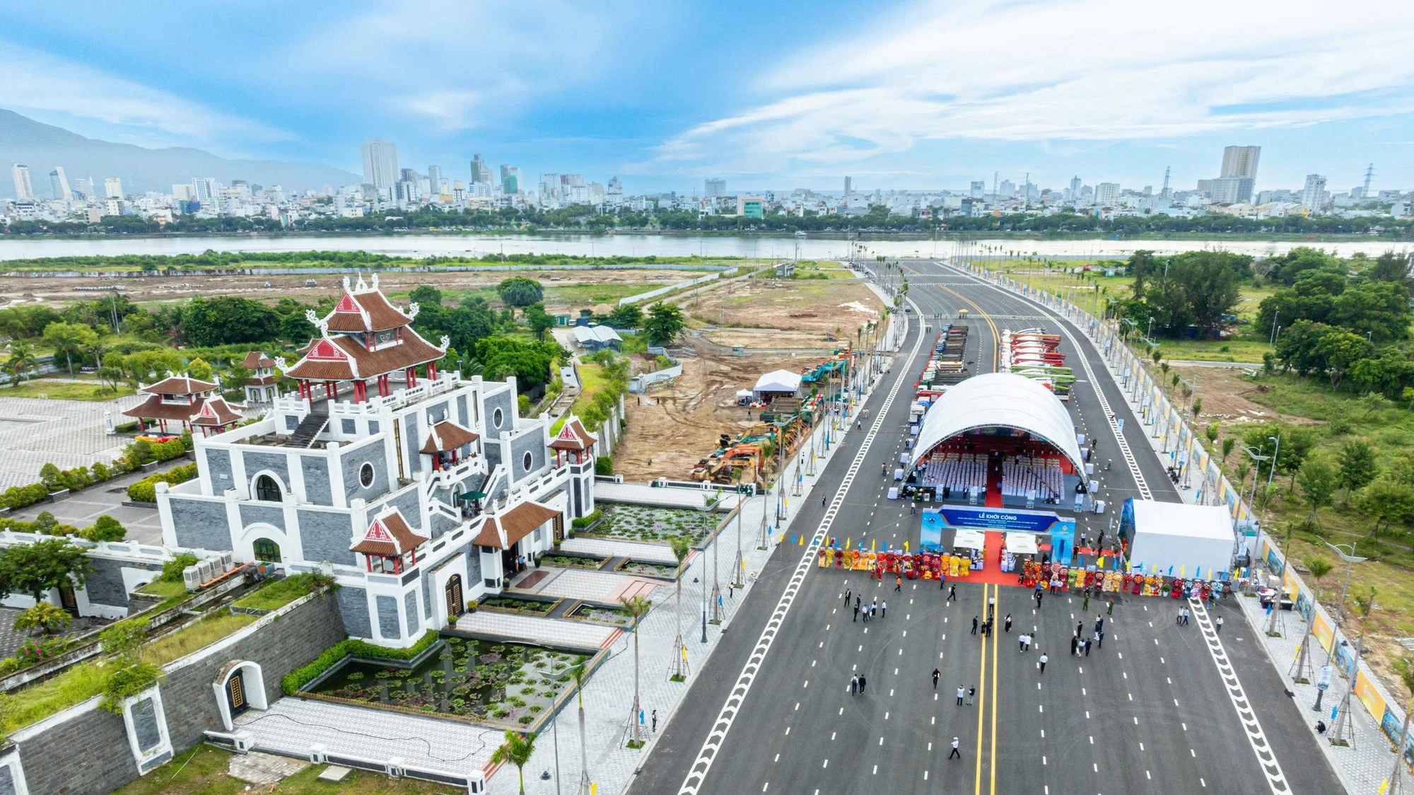 Chùm ảnh khởi công, khánh thành loạt dự án ngàn tỉ ở miền Trung