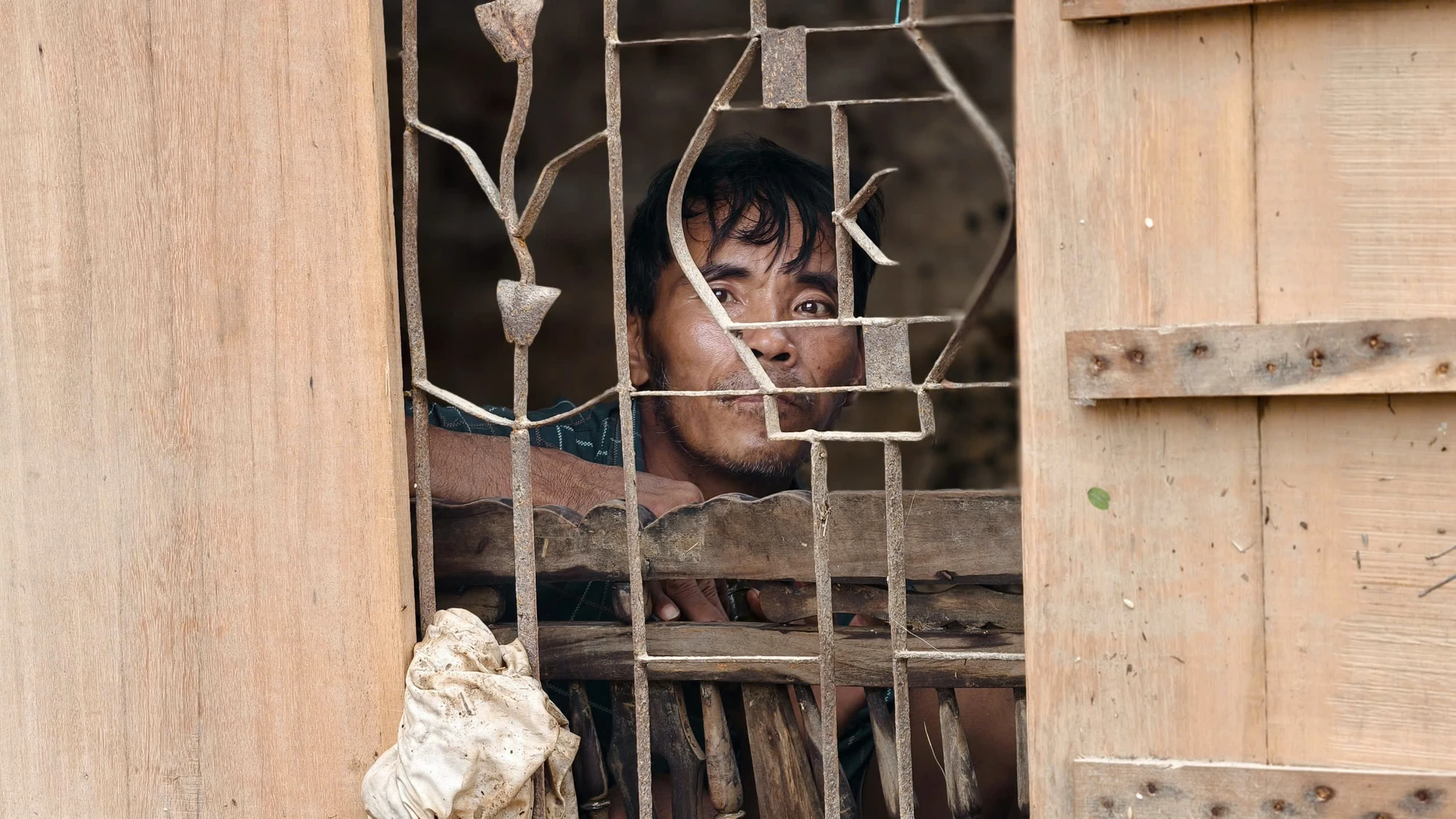Rốn lũ Hòa Xuân vẫn còn nhiều nơi ngập sâu 
