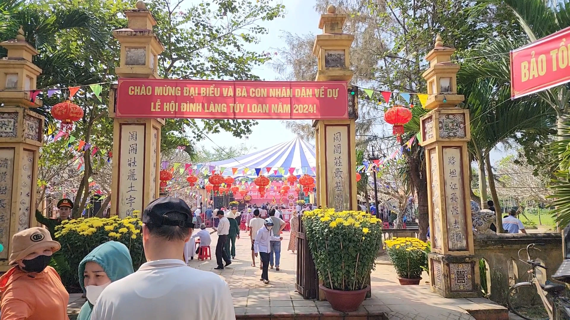 dua-thuyen-lang-co.jpg