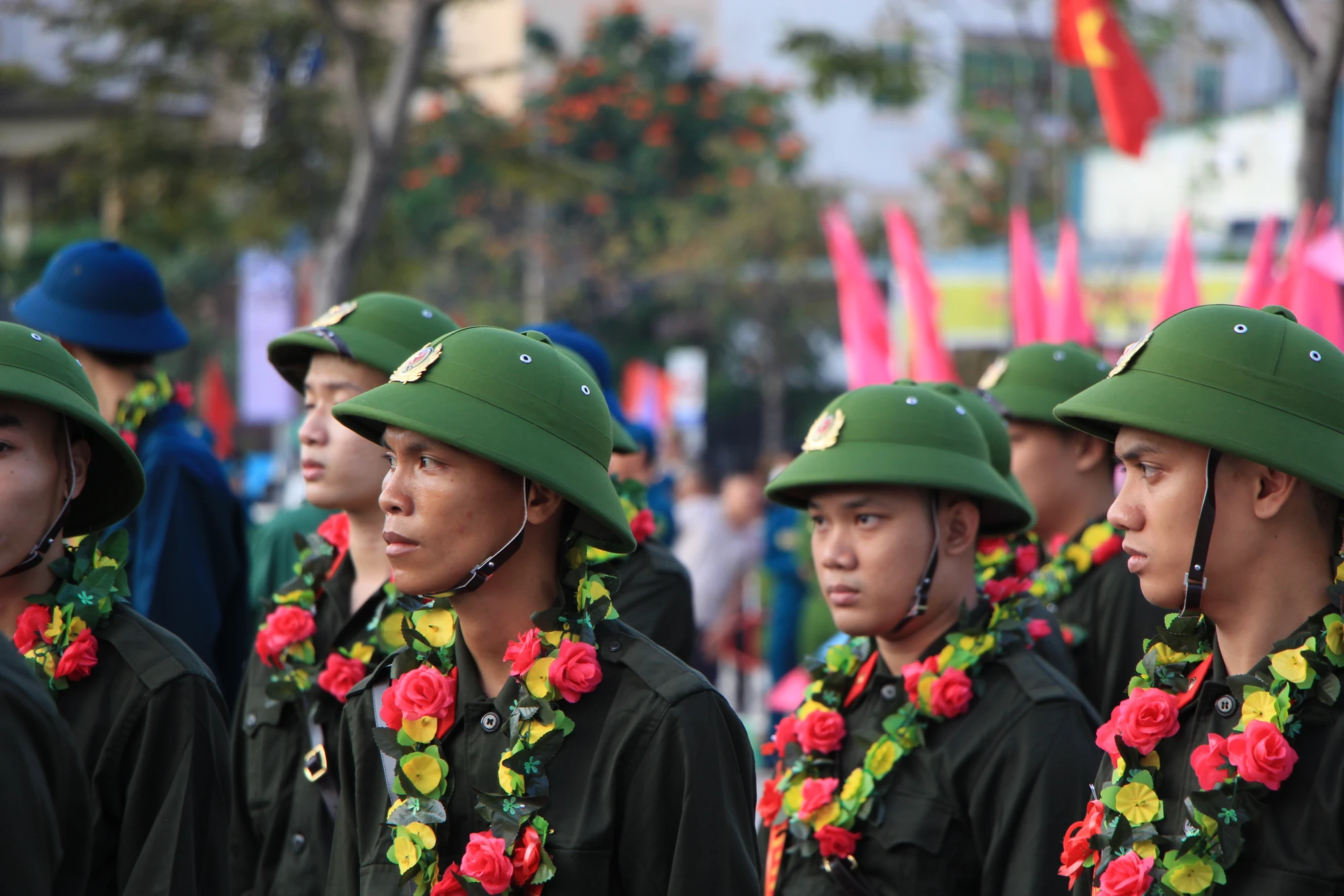 cong-an-len-duong-nhap-ngu.JPG