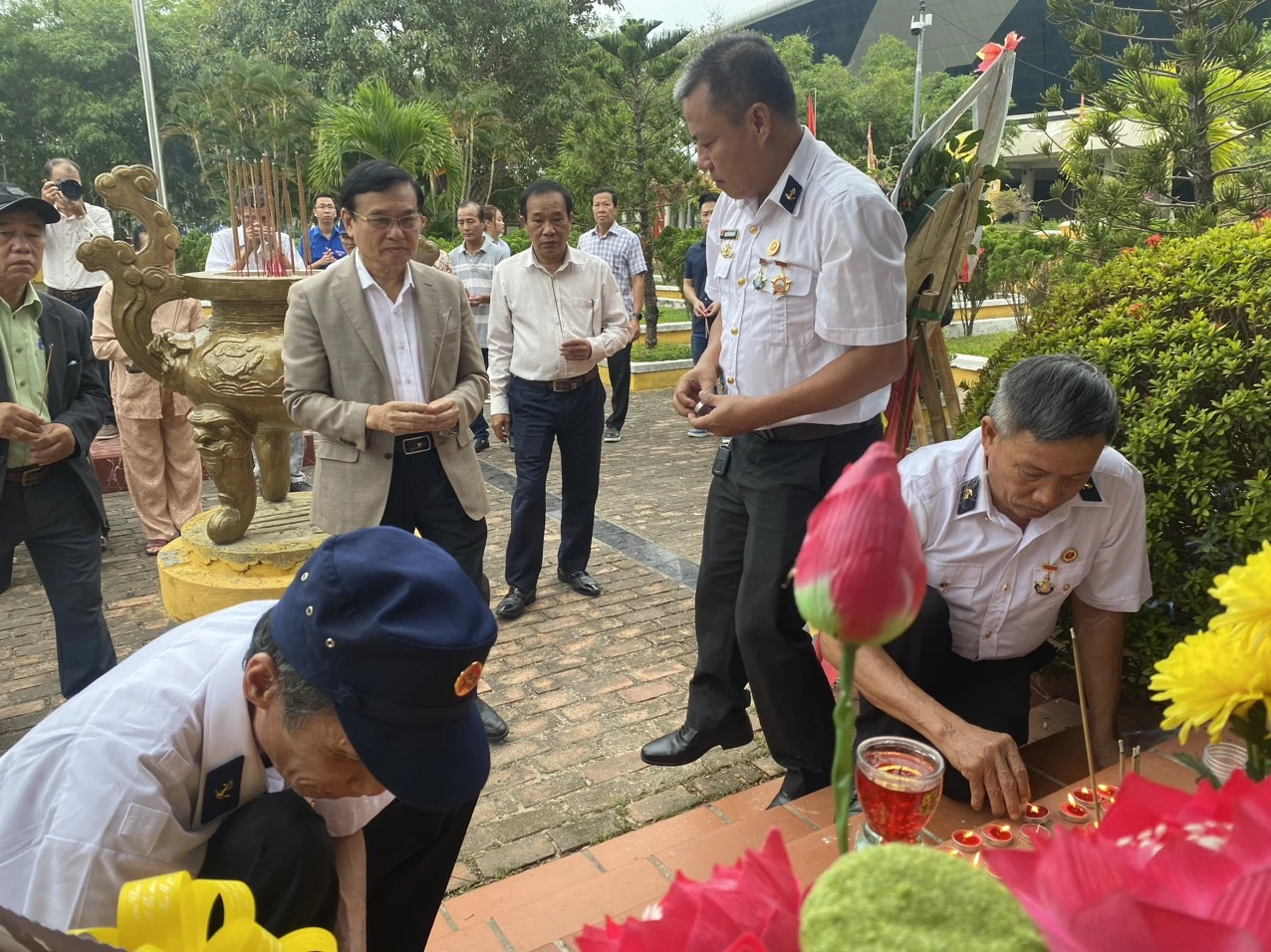 gac-ma-thap-nen.jpg