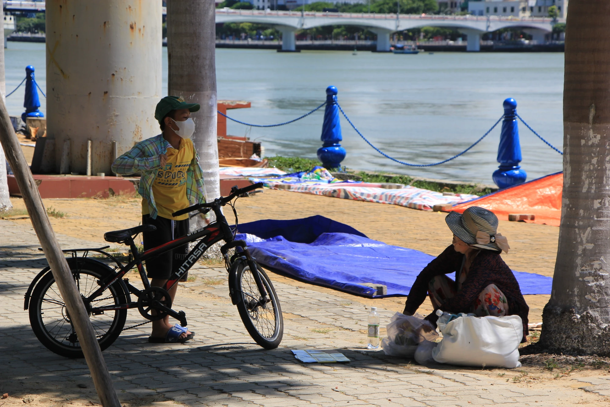 ba-chau-di-xem-phao-hoa-quoc-te-da-nang.JPG