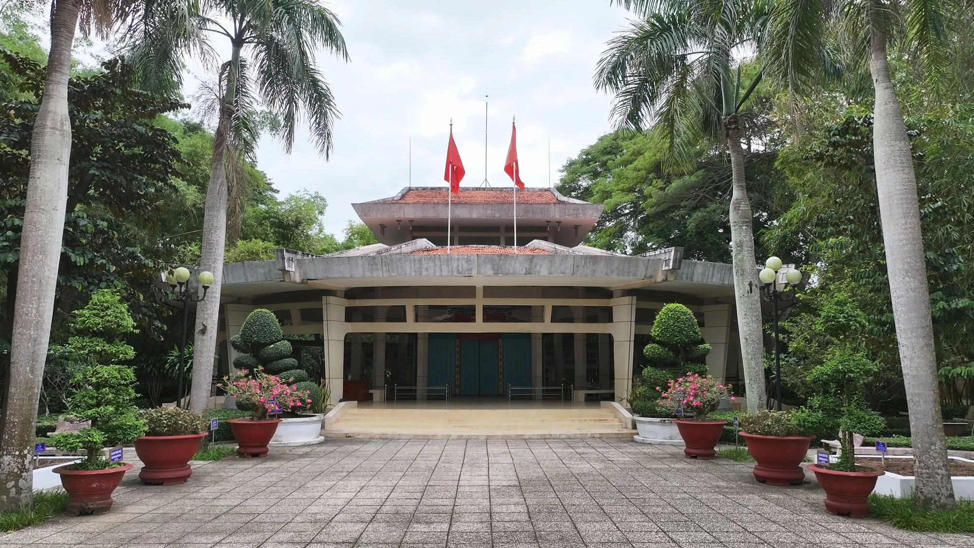 Đền thờ Bác Hồ tại Trà Vinh: Biểu tượng lòng biết ơn của miền Nam