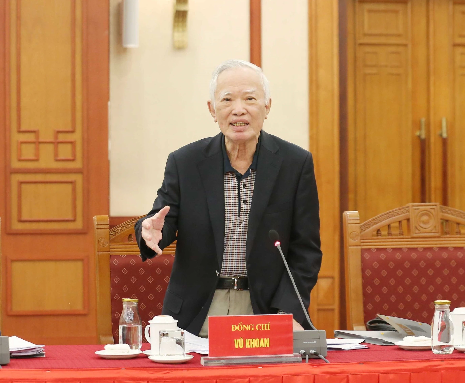 Nguyên Phó Thủ tướng Vũ Khoan. Ảnh: TTXVN Nguyên Phó Thủ tướng Vũ Khoan. Ảnh: TTXVN