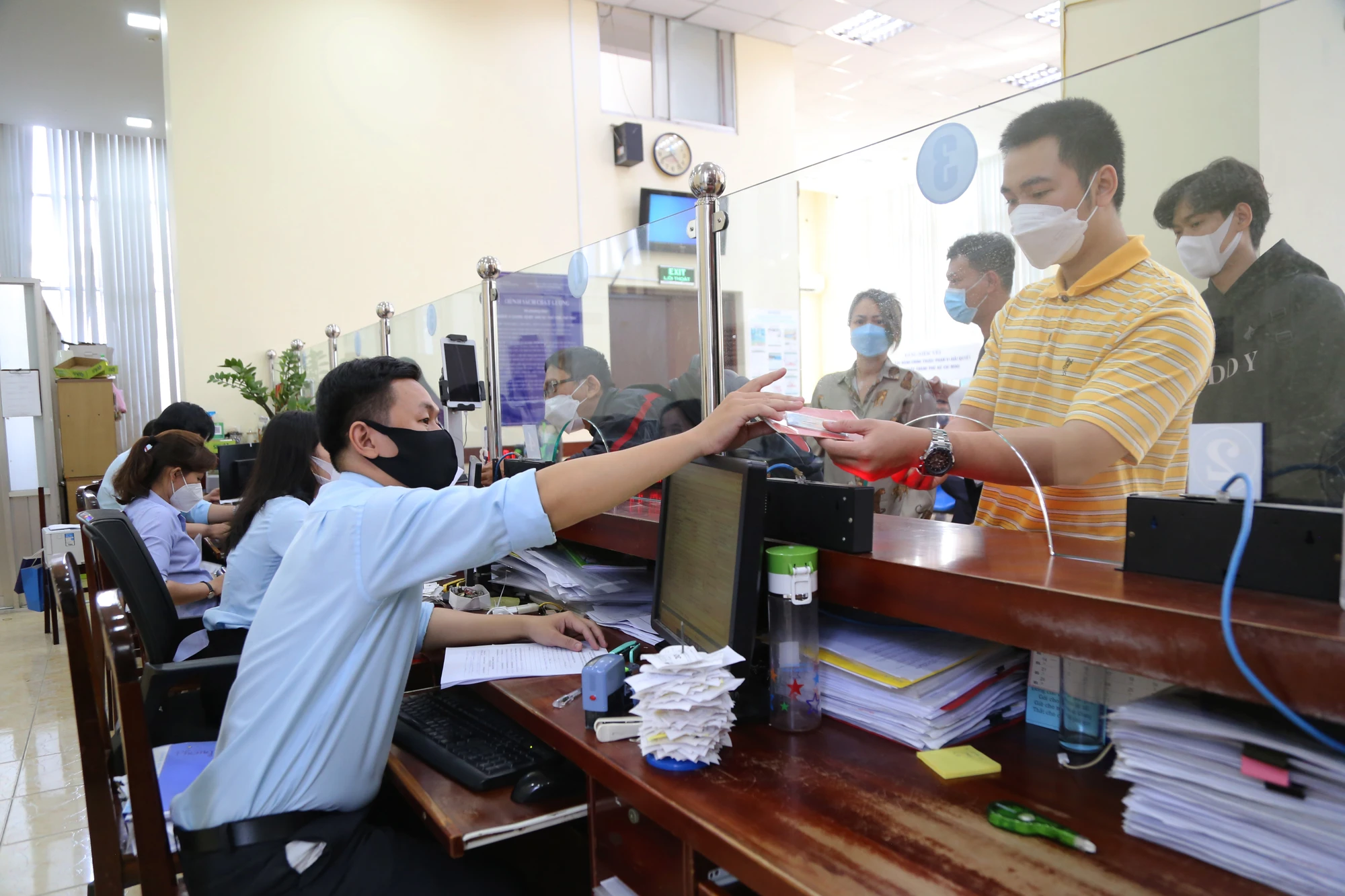 Một trong những vấn đề mà TP.HCM cần quan tâm là thể chế hóa Kết luận 14 của Bộ Chính trị về chủ trương khuyến khích và bảo vệ cán bộ năng động, sáng tạo vì lợi ích chung. Ảnh: HOÀNG GIANG Một trong những vấn đề mà TP.HCM cần quan tâm là thể chế hóa Kết luận 14 của Bộ Chính trị về chủ trương khuyến khích và bảo vệ cán bộ năng động, sáng tạo vì lợi ích chung. Ảnh: HOÀNG GIANG