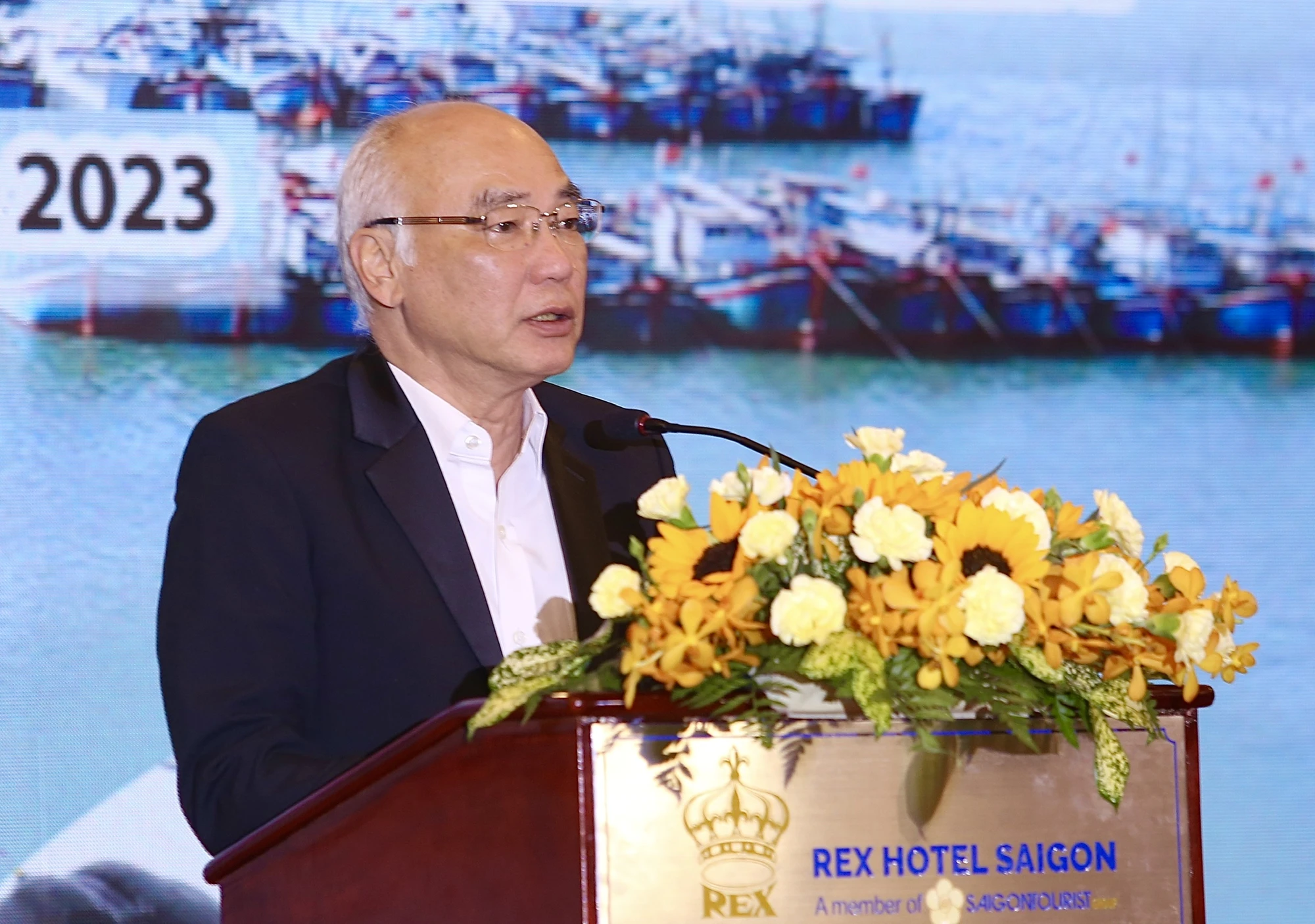 Ông Phan Nguyễn Như Khuê, Ủy viên Ban Thường vụ Thành ủy, Trưởng ban Tuyên giáo Thành ủy TP.HCM, phát biểu tại buổi lễ ra mắt chương trình tối 7-4. Ảnh: HOÀNG GIANG