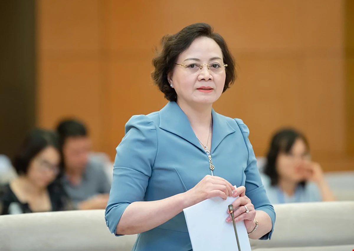 bo-truong-pham-thi-thanh-tra-dam-nghi-dam-lam-5.jpg