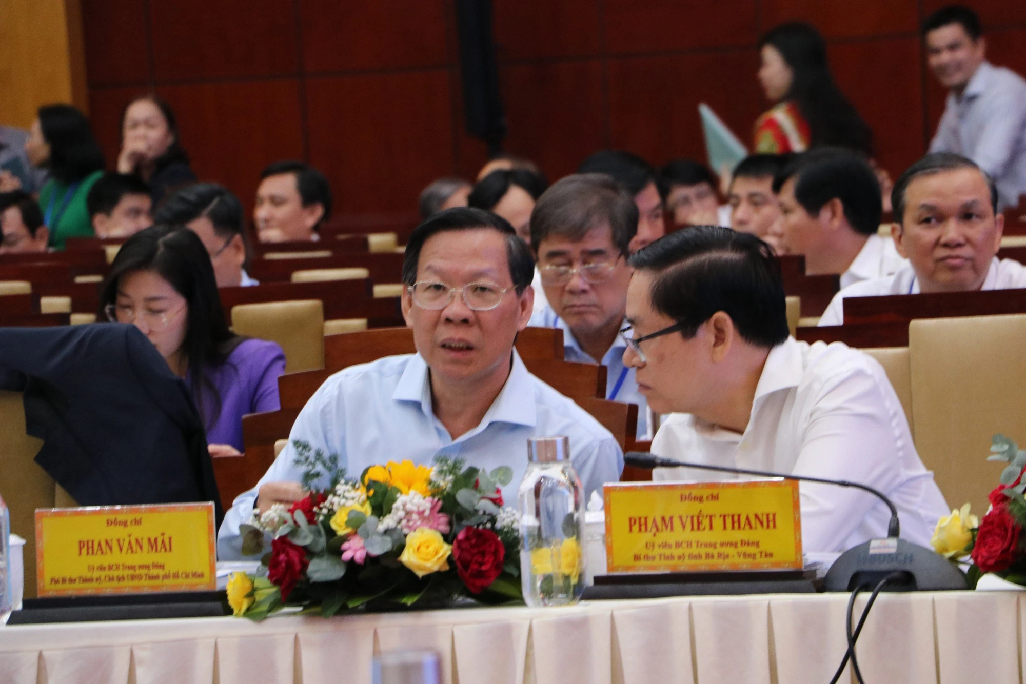 HOI-NGHI-VUNG-DONG-NAM-BO.jpg