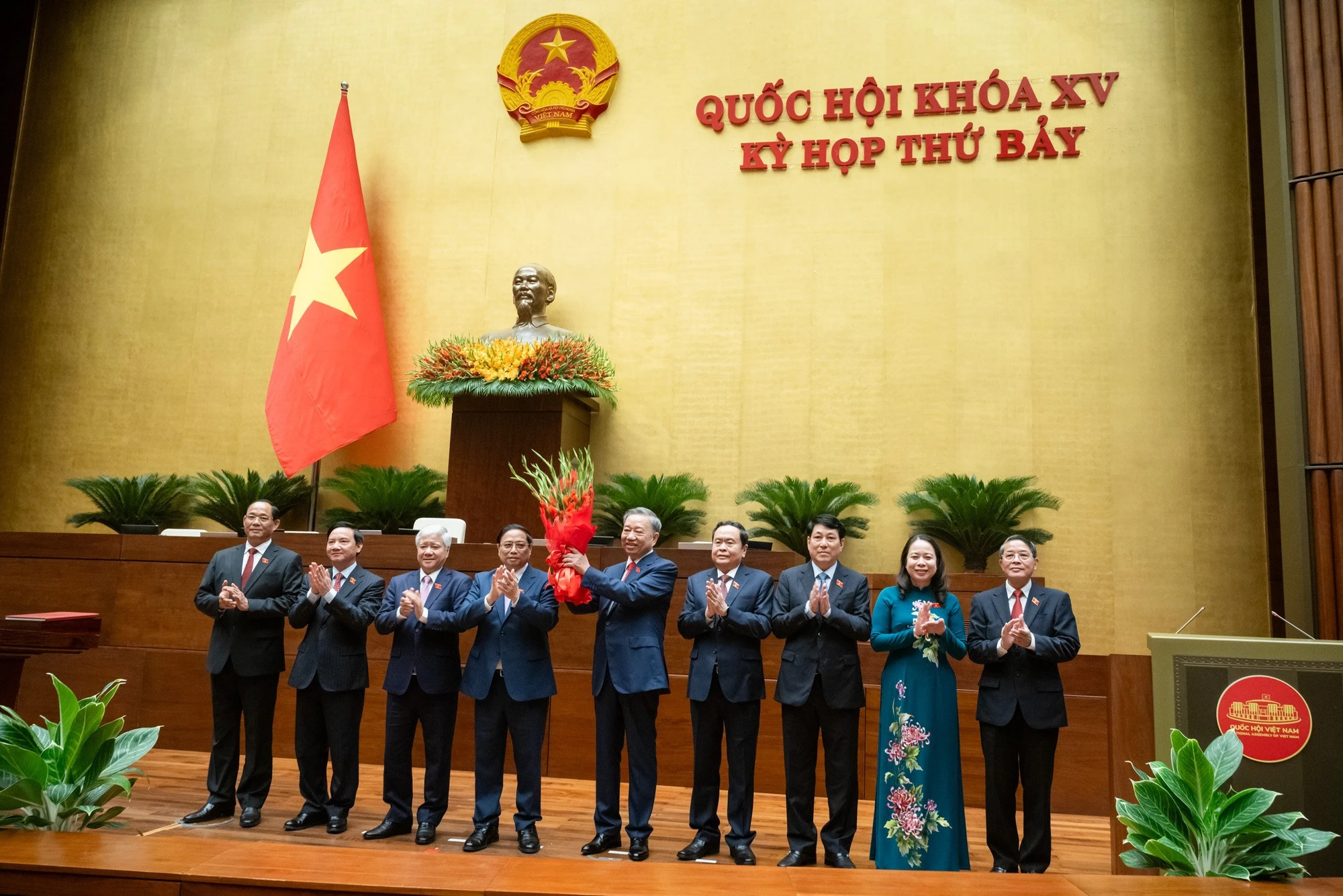chu-tich-nuoc-to-lam.jpg