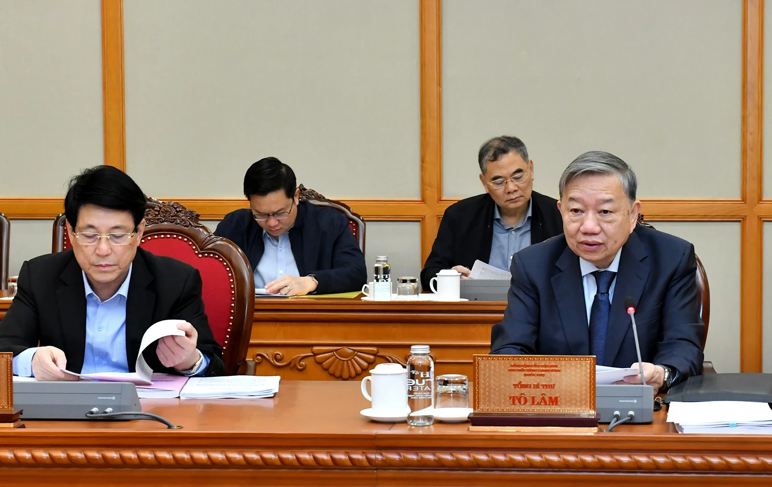 tong-bi-thu-to-lam-tinh-gon-to-chuc-bo-may-khong-chi-lam-mot-lan-4.jpg