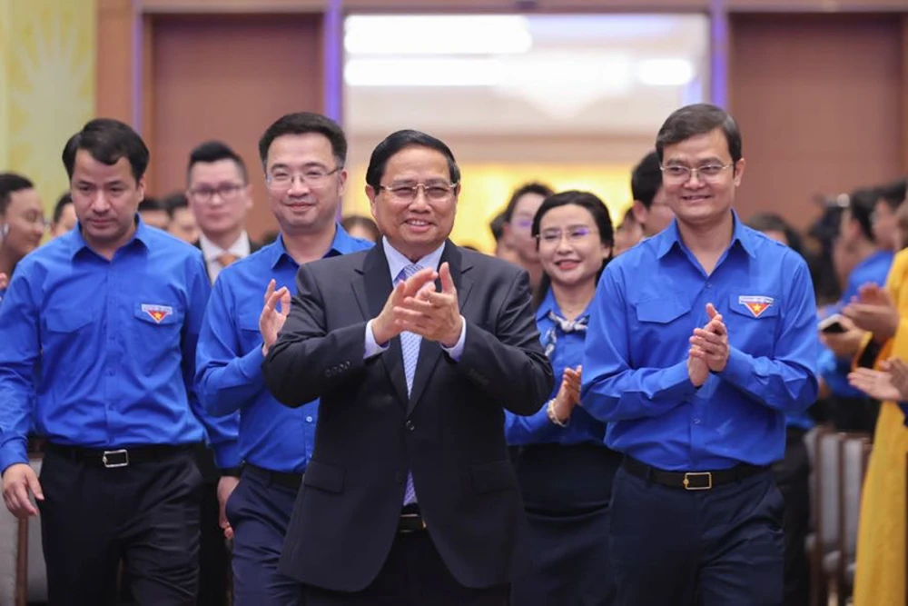 thu-tuong-pham-minh-chinh-voi-thanh-nien-1.jpg