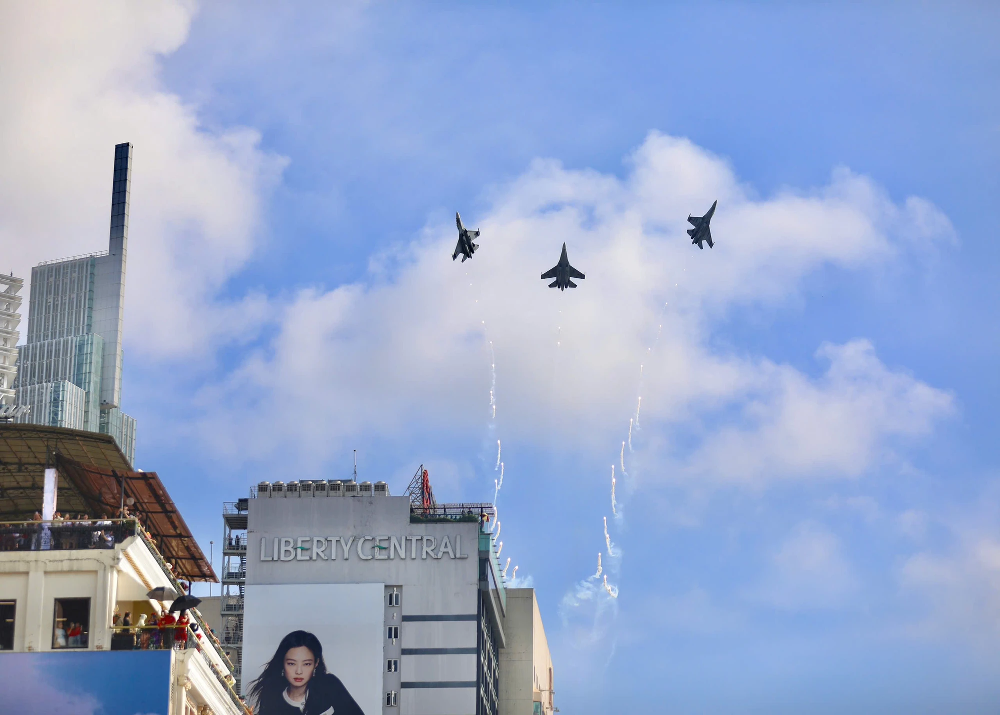 may-bay-le-tuan-xin-1.jpg