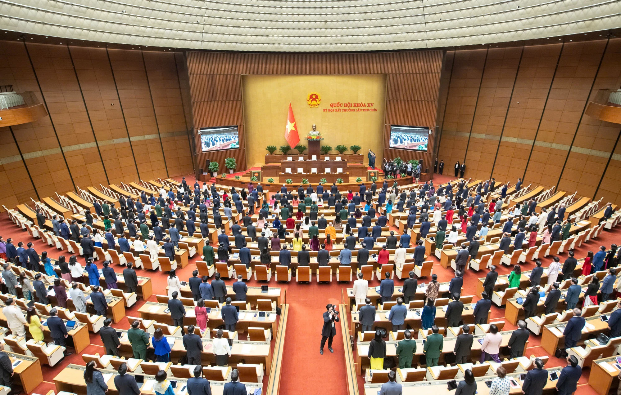 doi-moi-xay-dung-phap-luat-hoan-thien-the-che.jpg